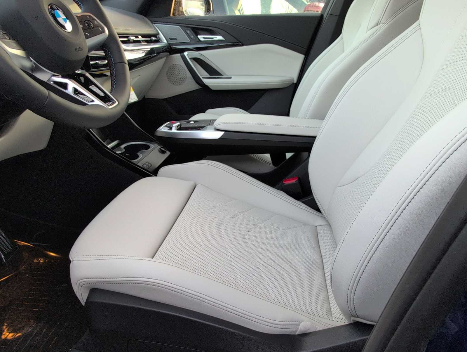 Thumbnail: 2026 BMW X1 - 16