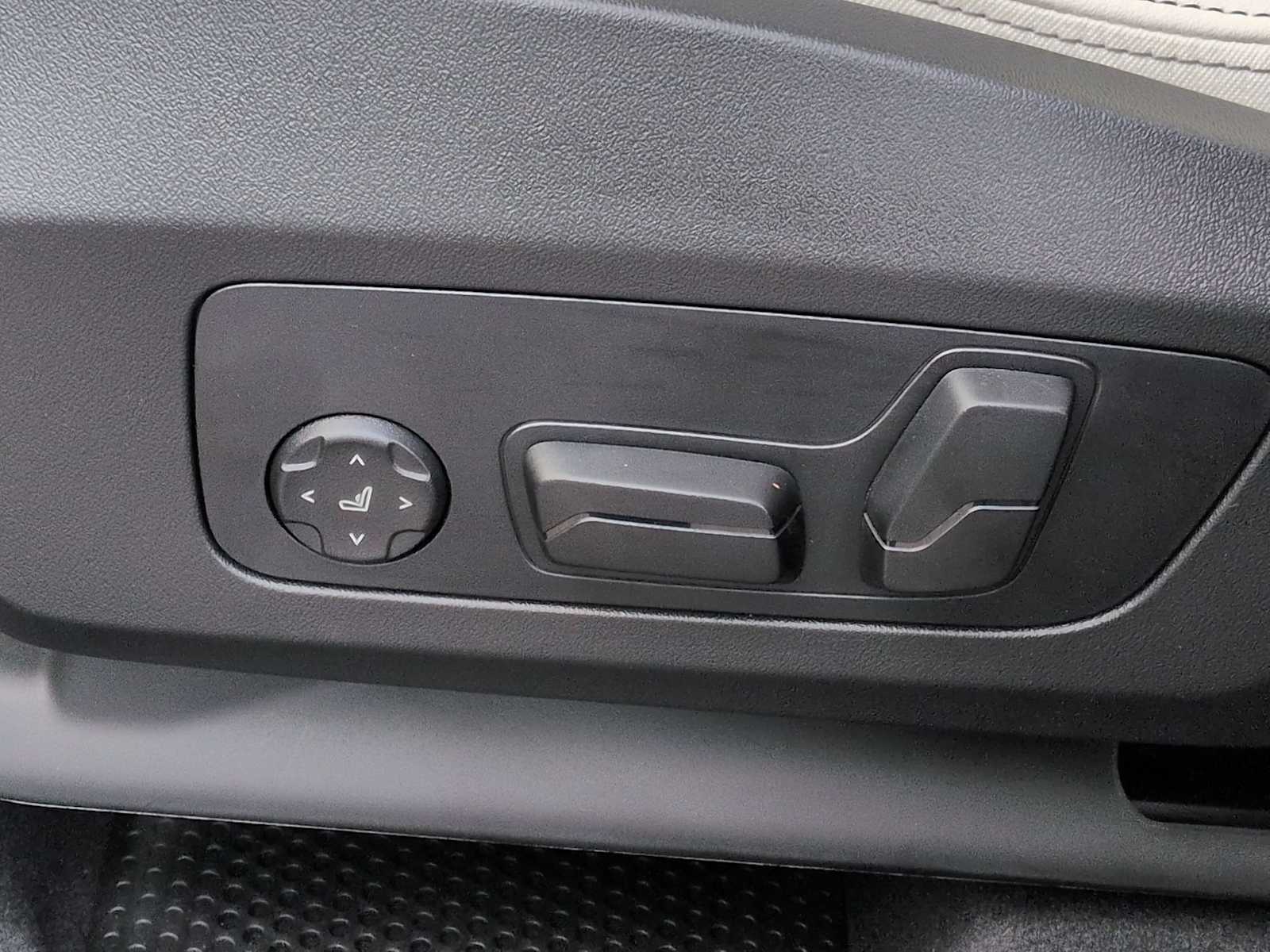 Thumbnail: 2026 BMW X1 - 18