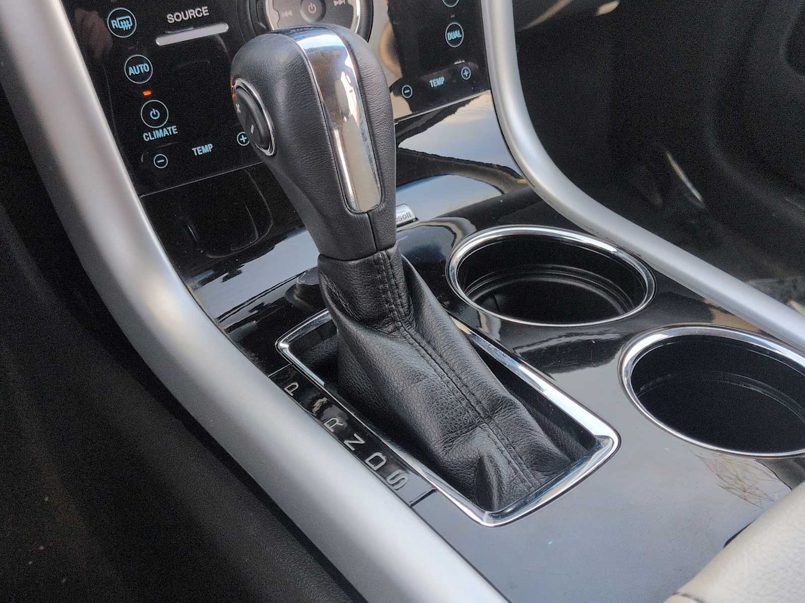 Thumbnail: 2013 Ford Edge - 32