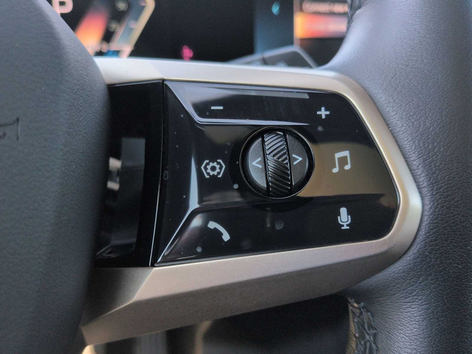 Thumbnail: 2024 BMW iX - 26