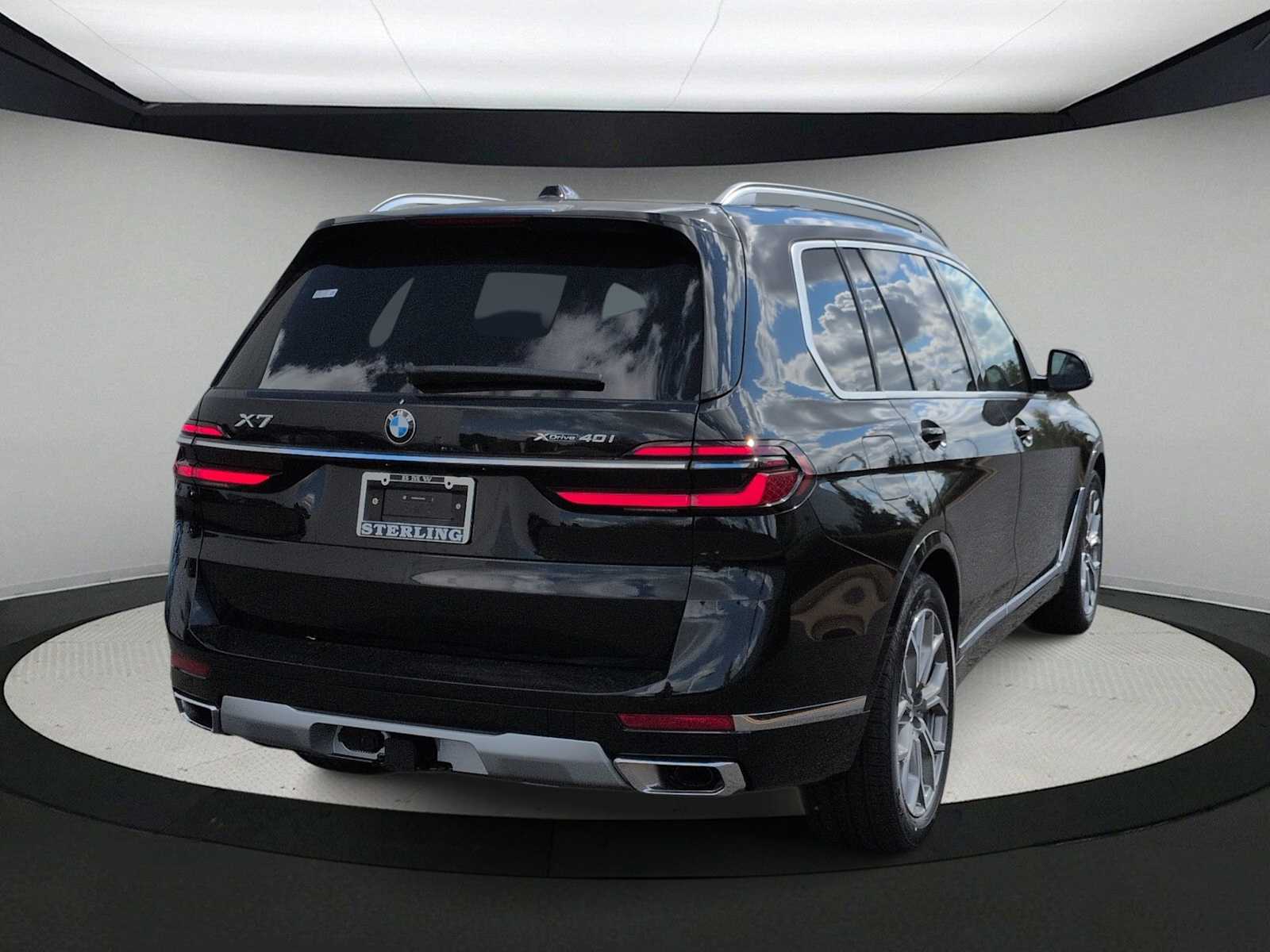 Thumbnail: 2026 BMW X7 - 8