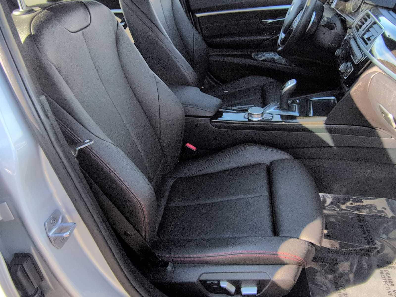 Thumbnail: 2018 BMW 3 Series - 24