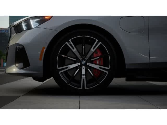 Thumbnail: 2026 BMW 5 Series - 7