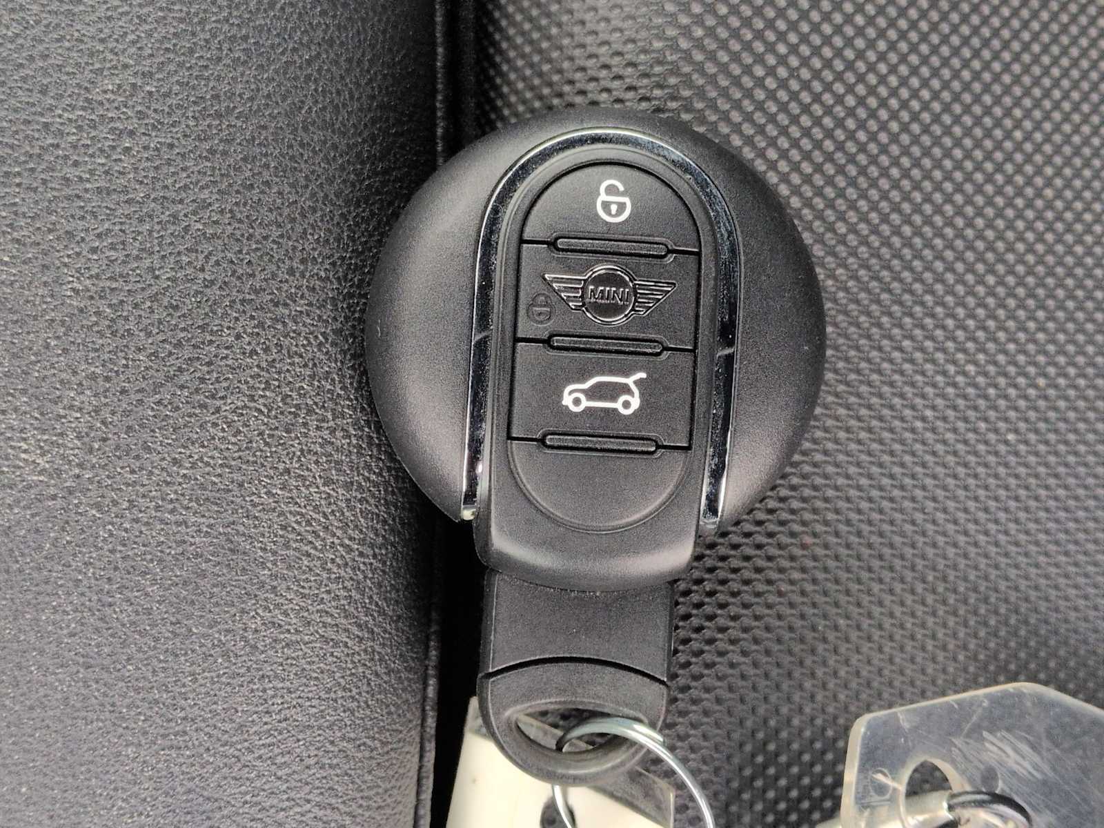 Thumbnail: 2024 MINI Cooper Convertible - 36