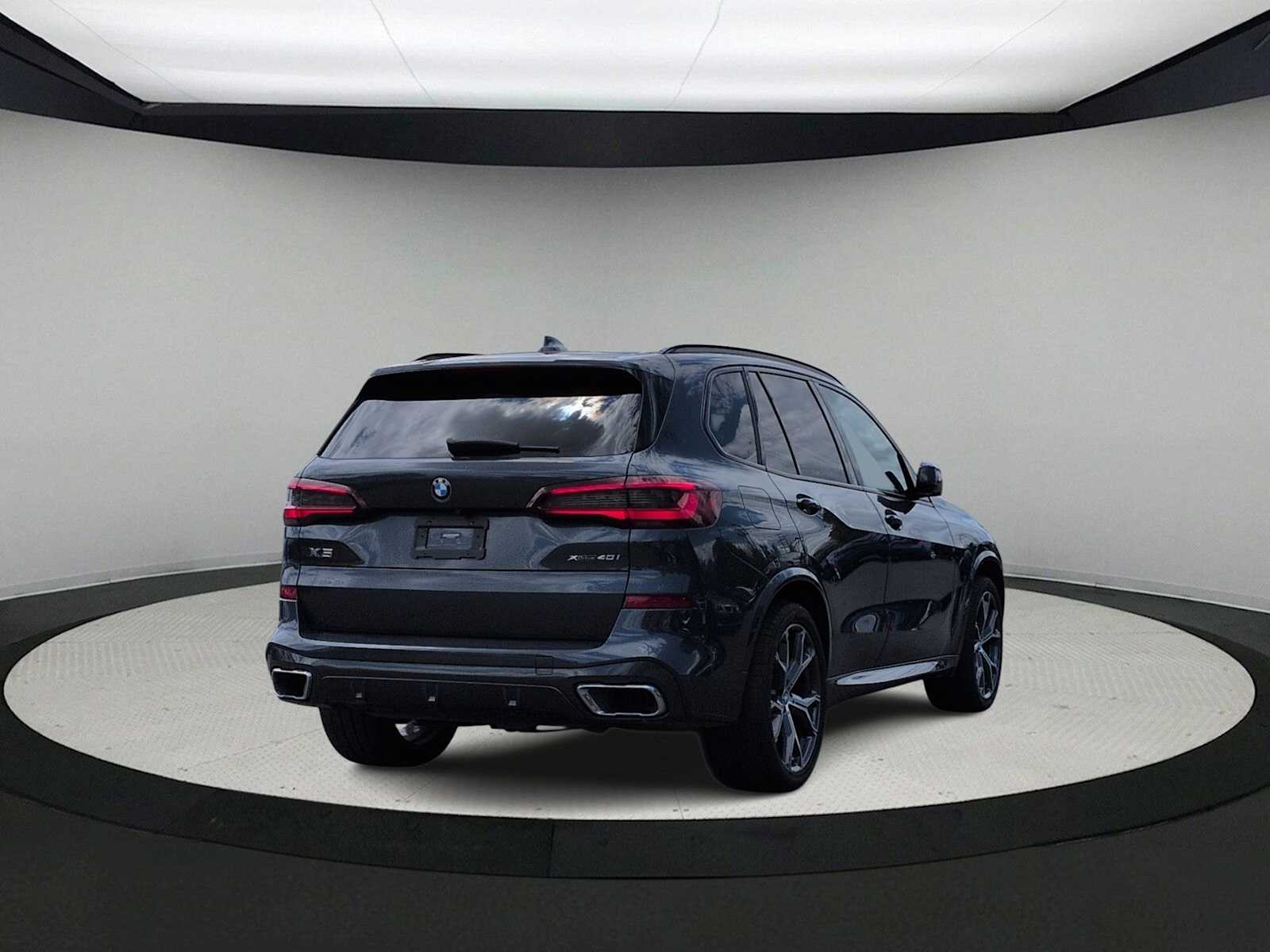 Thumbnail: 2021 BMW X5 - 8