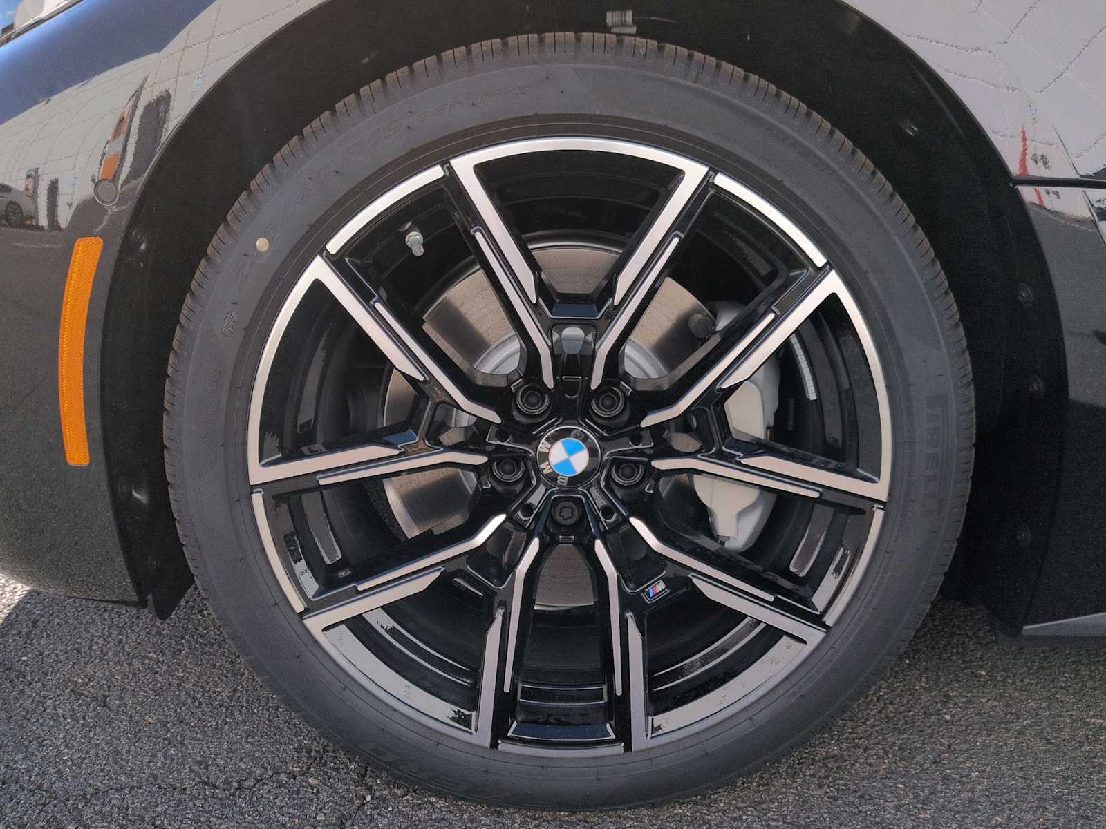 Thumbnail: 2025 BMW i4 - 14