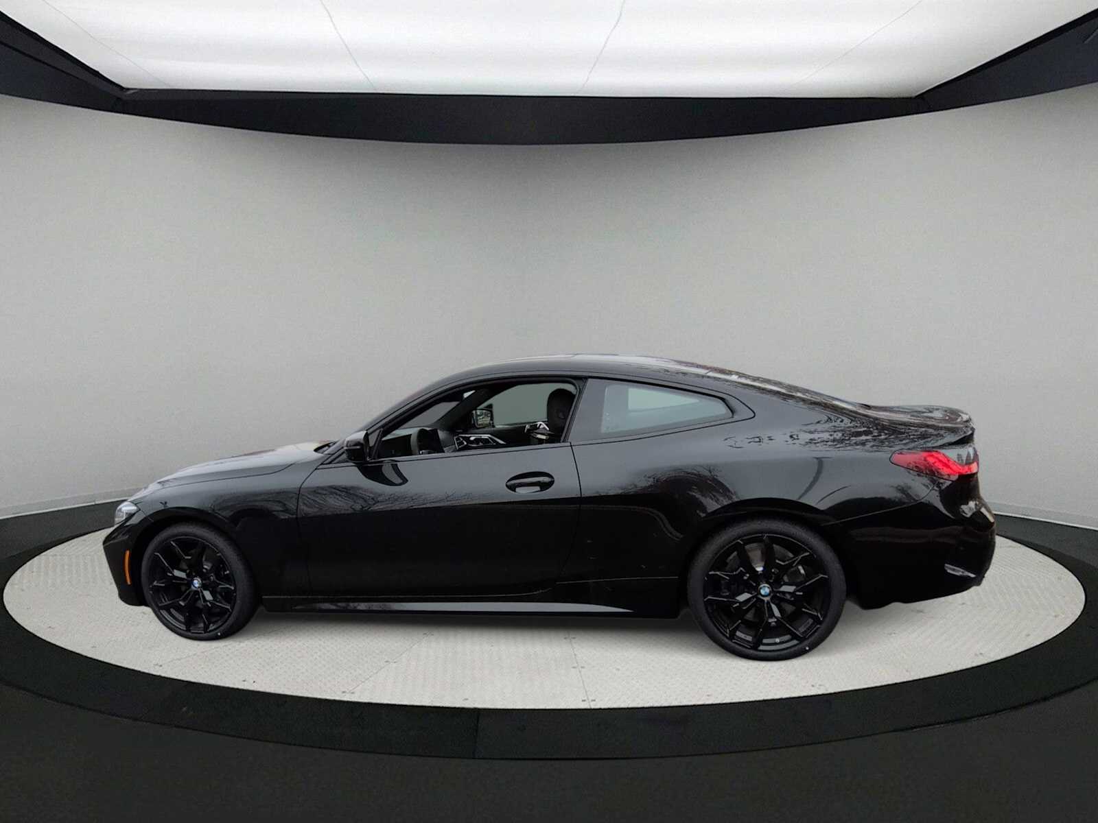Thumbnail: 2026 BMW 4 Series - 5