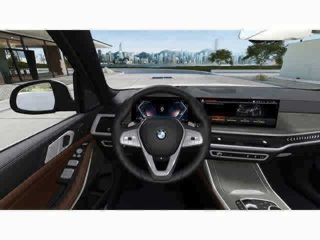 Thumbnail: 2026 BMW X7 - 13