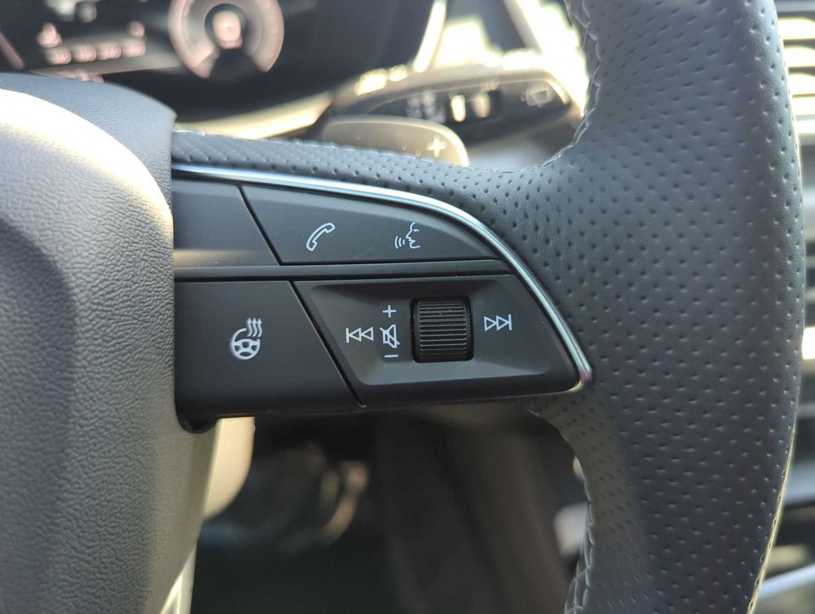 Thumbnail: 2023 Audi Q5 - 25