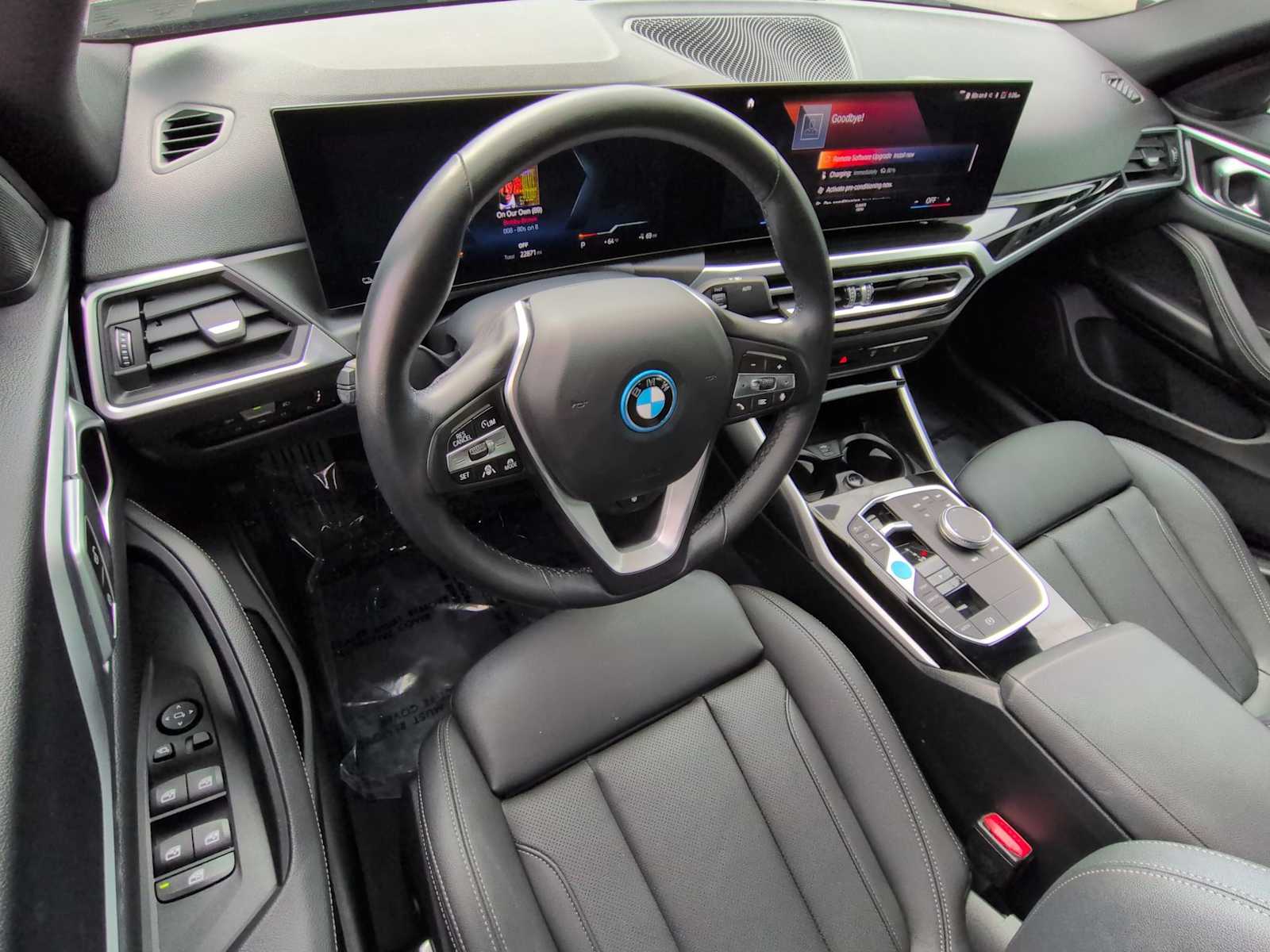 Thumbnail: 2023 BMW i4 - 10