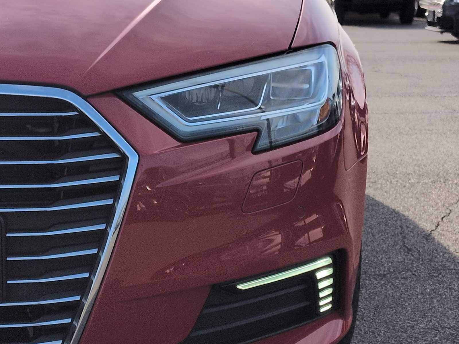 Thumbnail: 2017 Audi A3 e-tron - 11