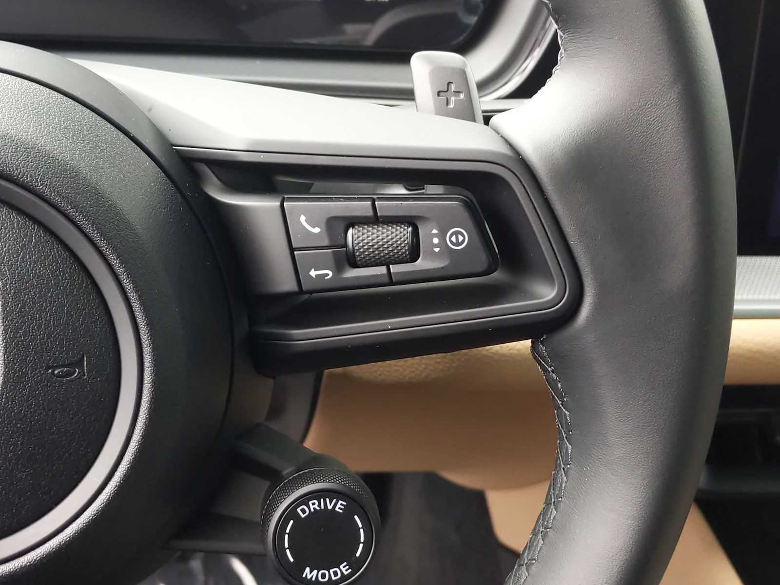 2024 Porsche Cayenne Base 18