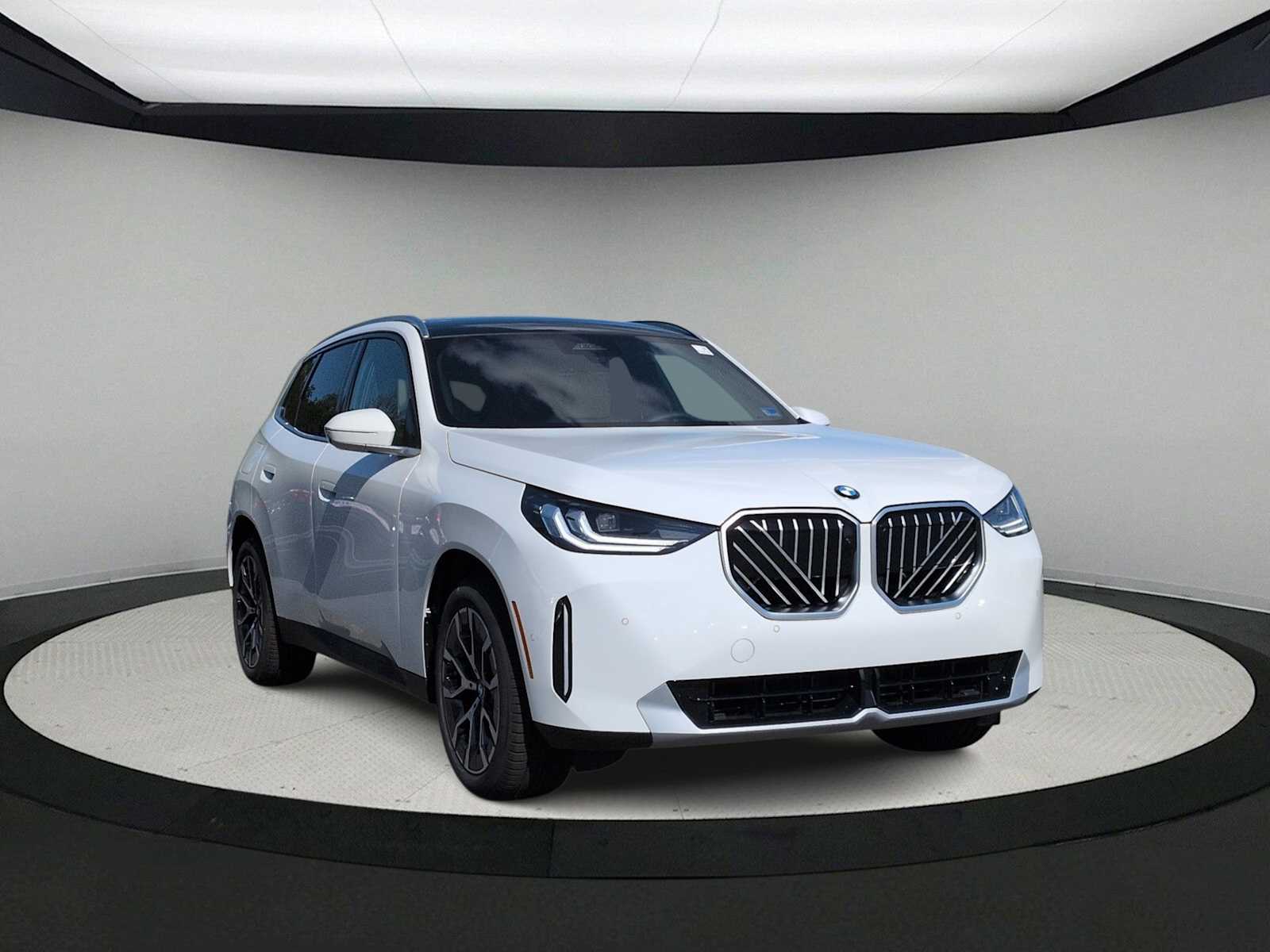 Thumbnail: 2026 BMW X3 - 2