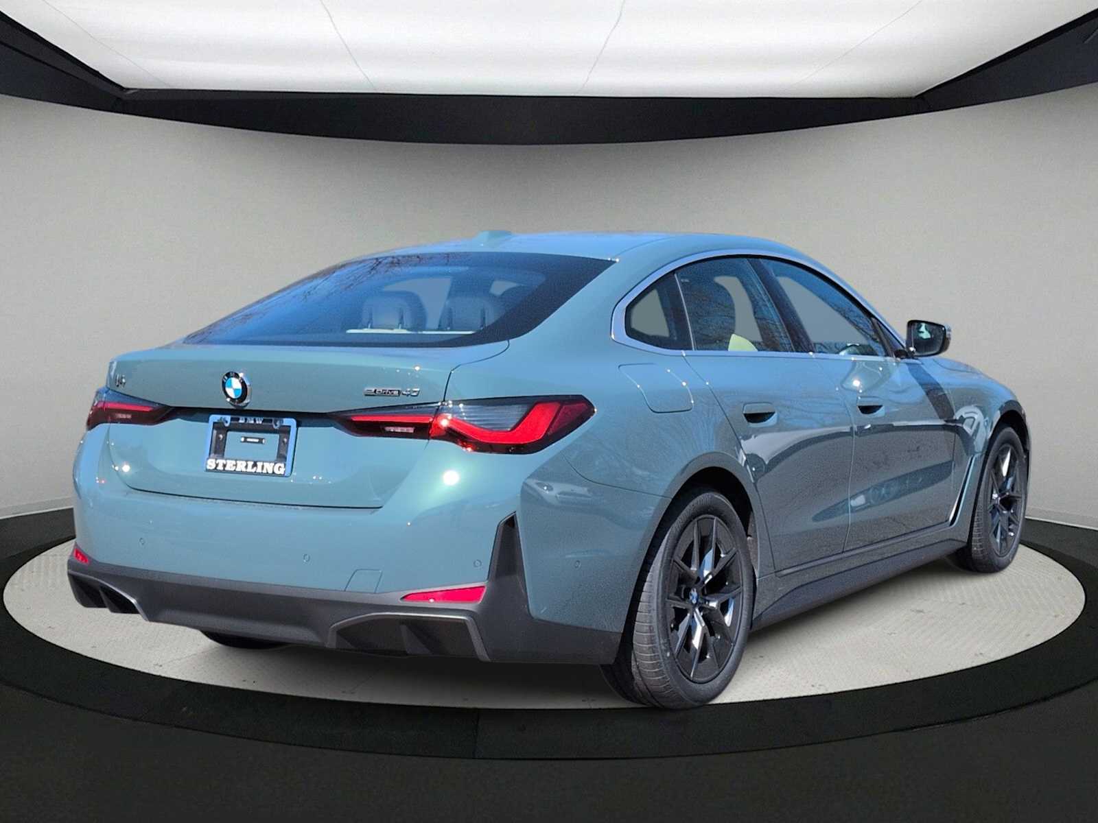 Thumbnail: 2026 BMW i4 - 8