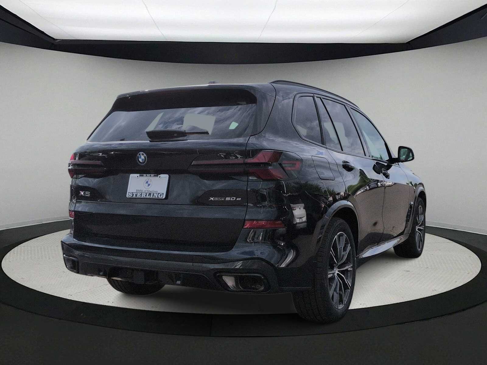 Thumbnail: 2026 BMW X5 - 8