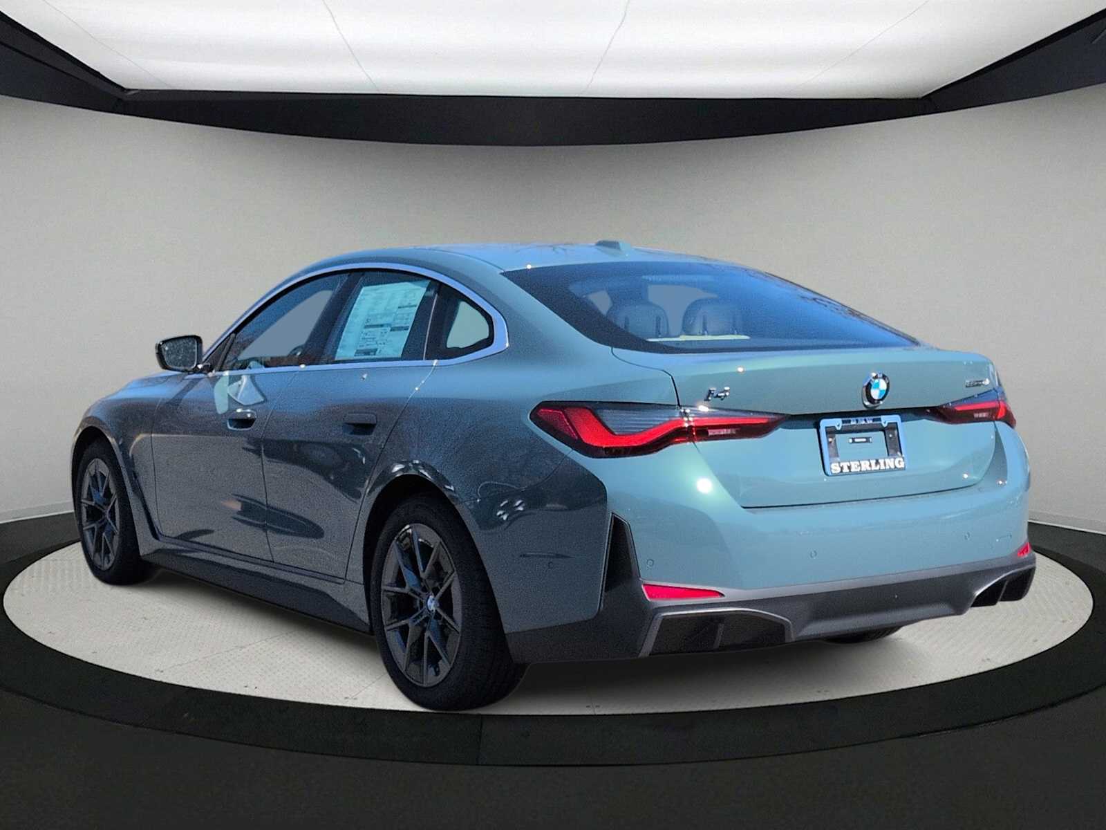 Thumbnail: 2026 BMW i4 - 6