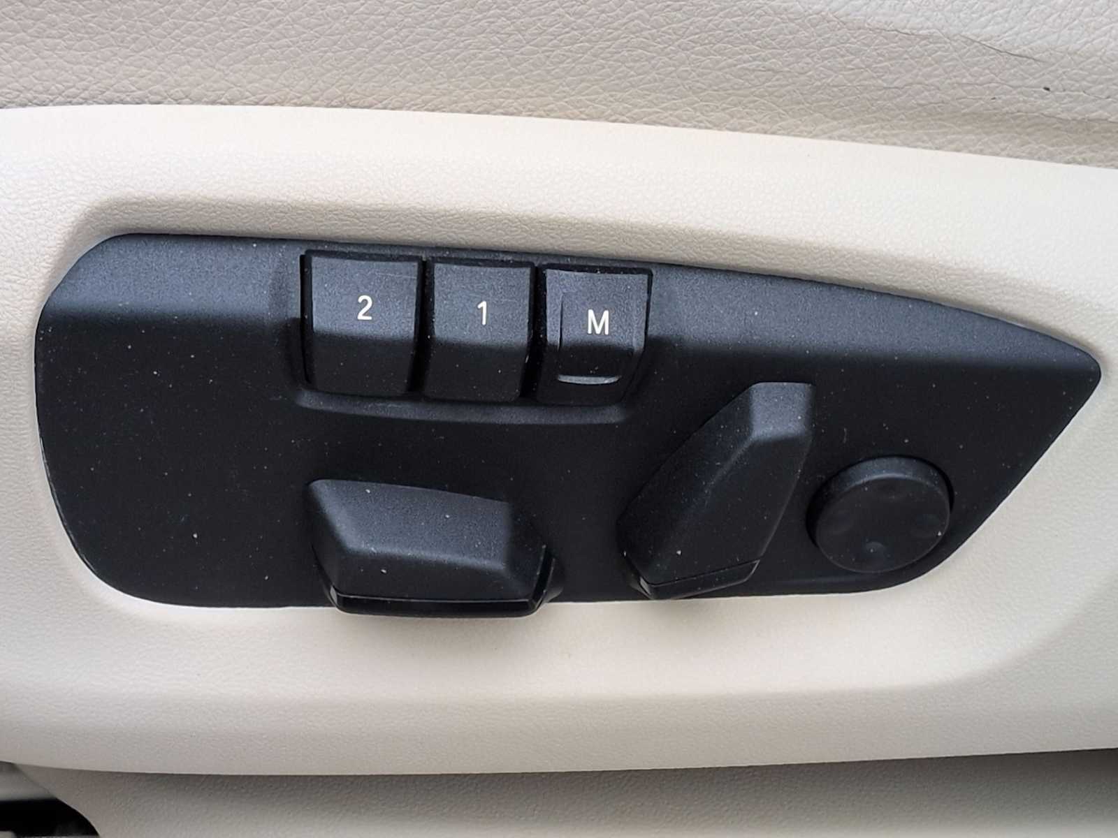 Thumbnail: 2014 BMW X5 - 18