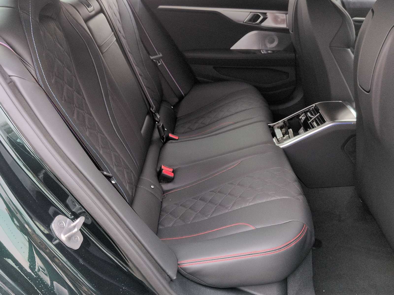 Thumbnail: 2026 BMW 8 Series - 21