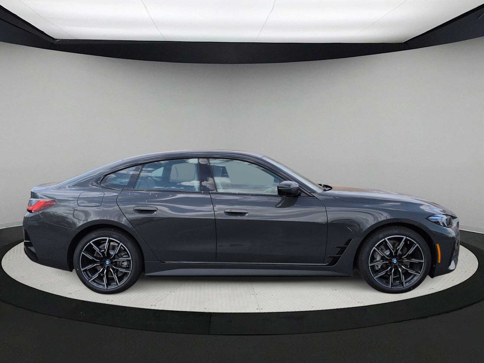 Thumbnail: 2026 BMW i4 - 9