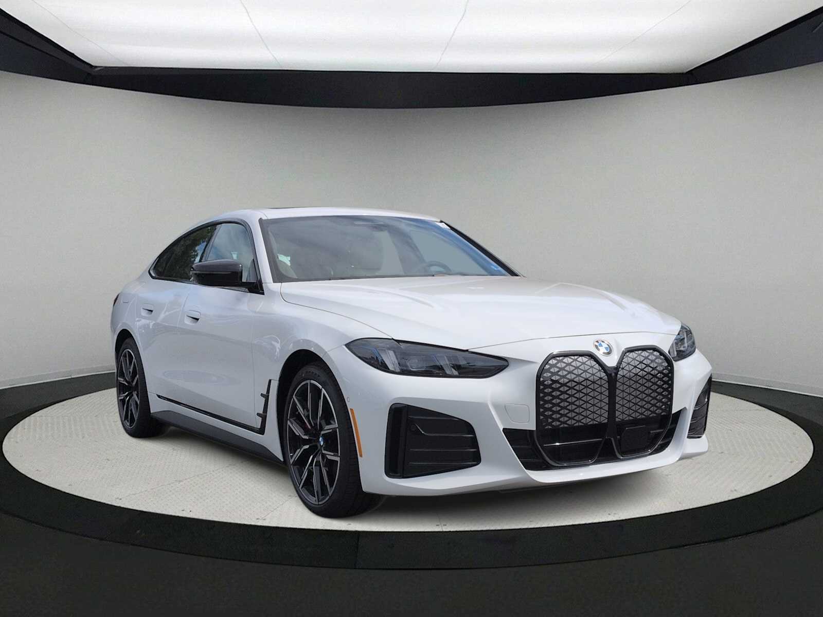 Thumbnail: 2026 BMW i4 - 2