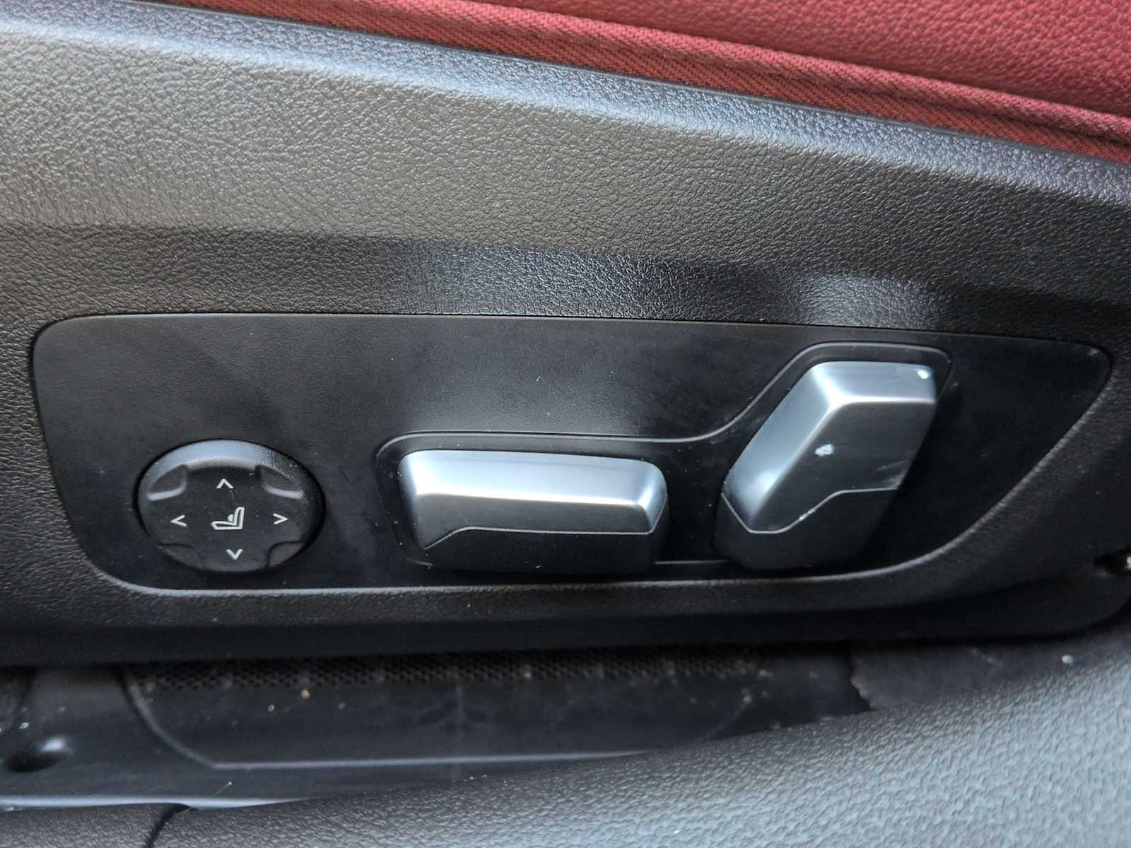 Thumbnail: 2023 BMW 3 Series - 18