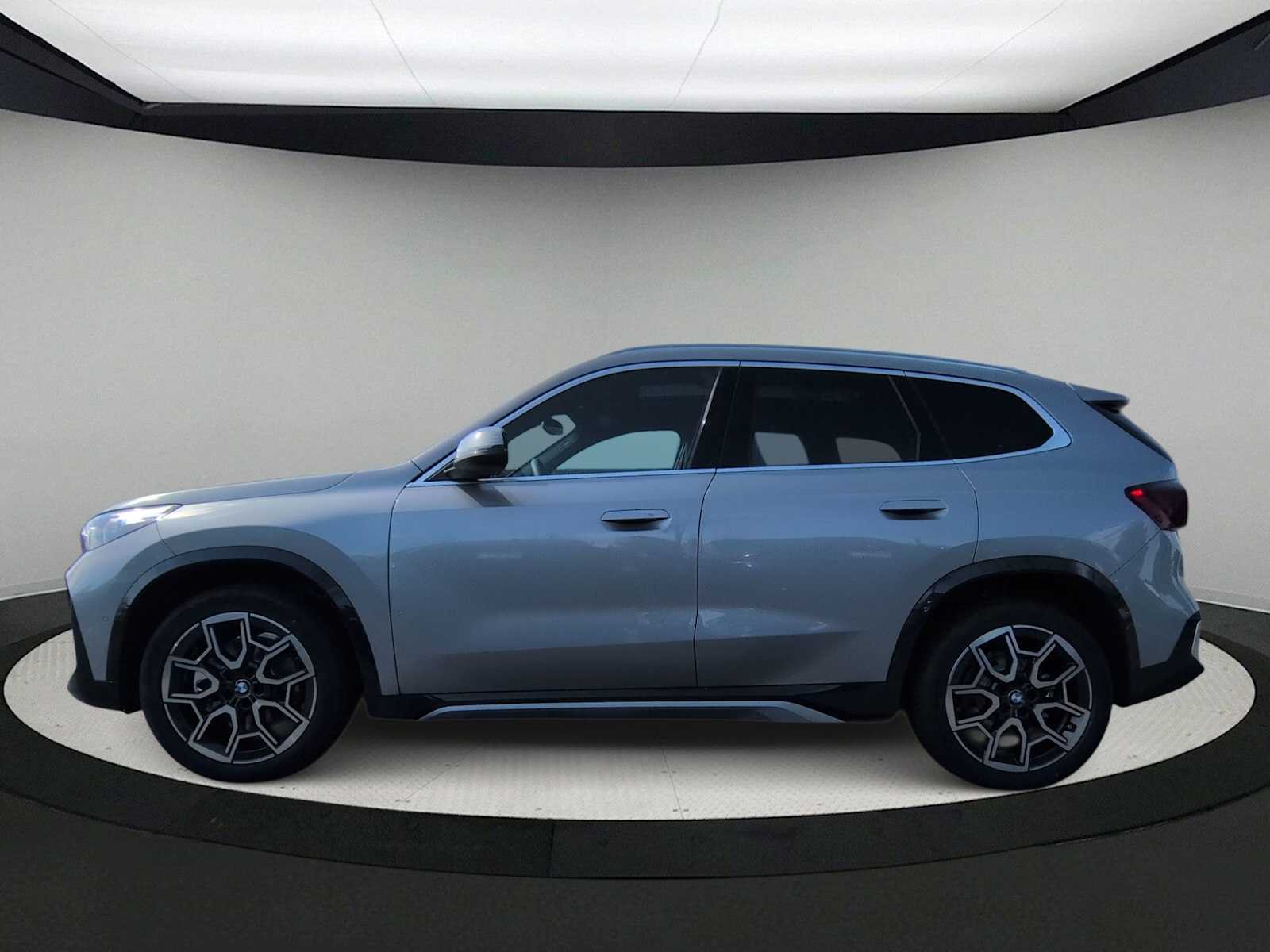 Thumbnail: 2026 BMW X1 - 5