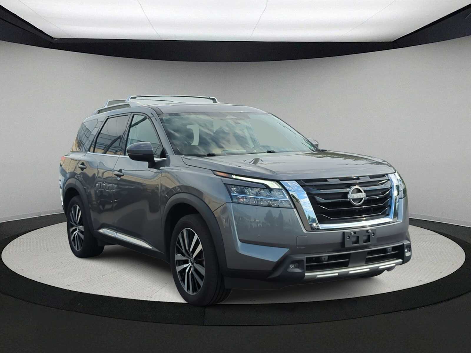Thumbnail: 2023 Nissan Pathfinder - 2