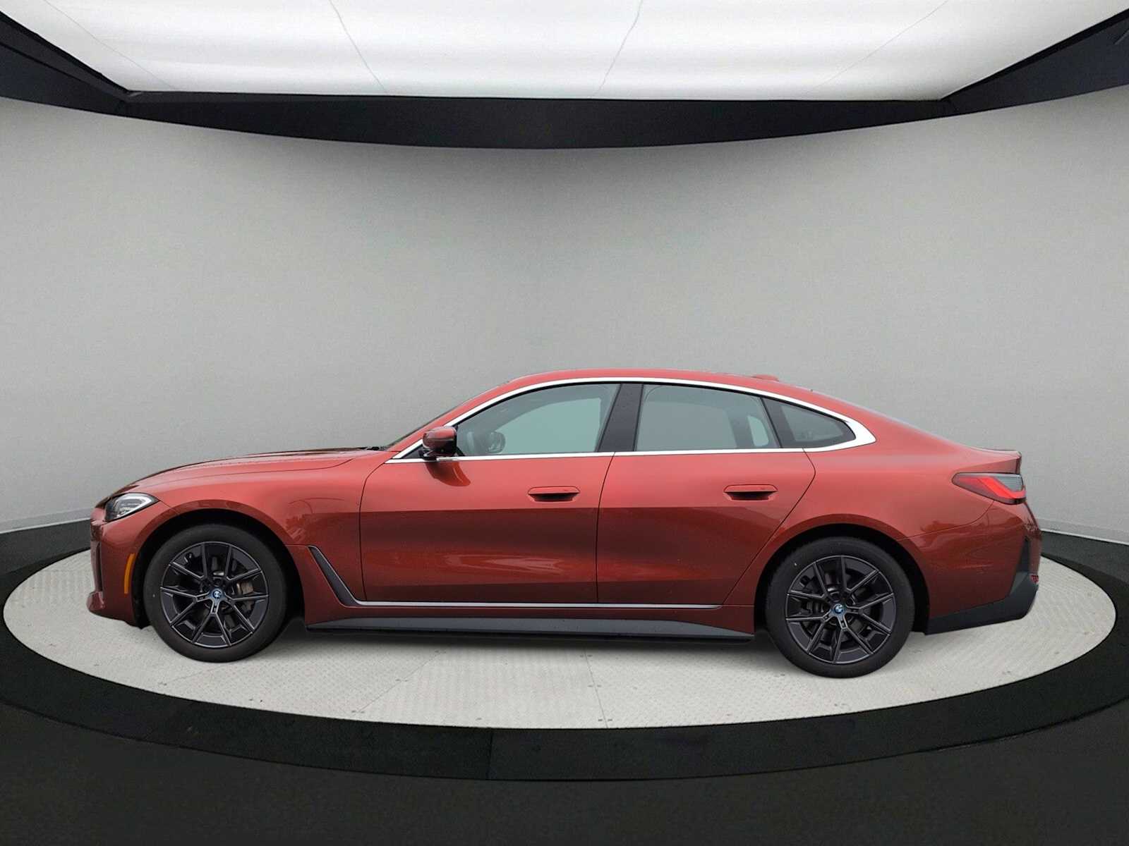 Thumbnail: 2023 BMW i4 - 5