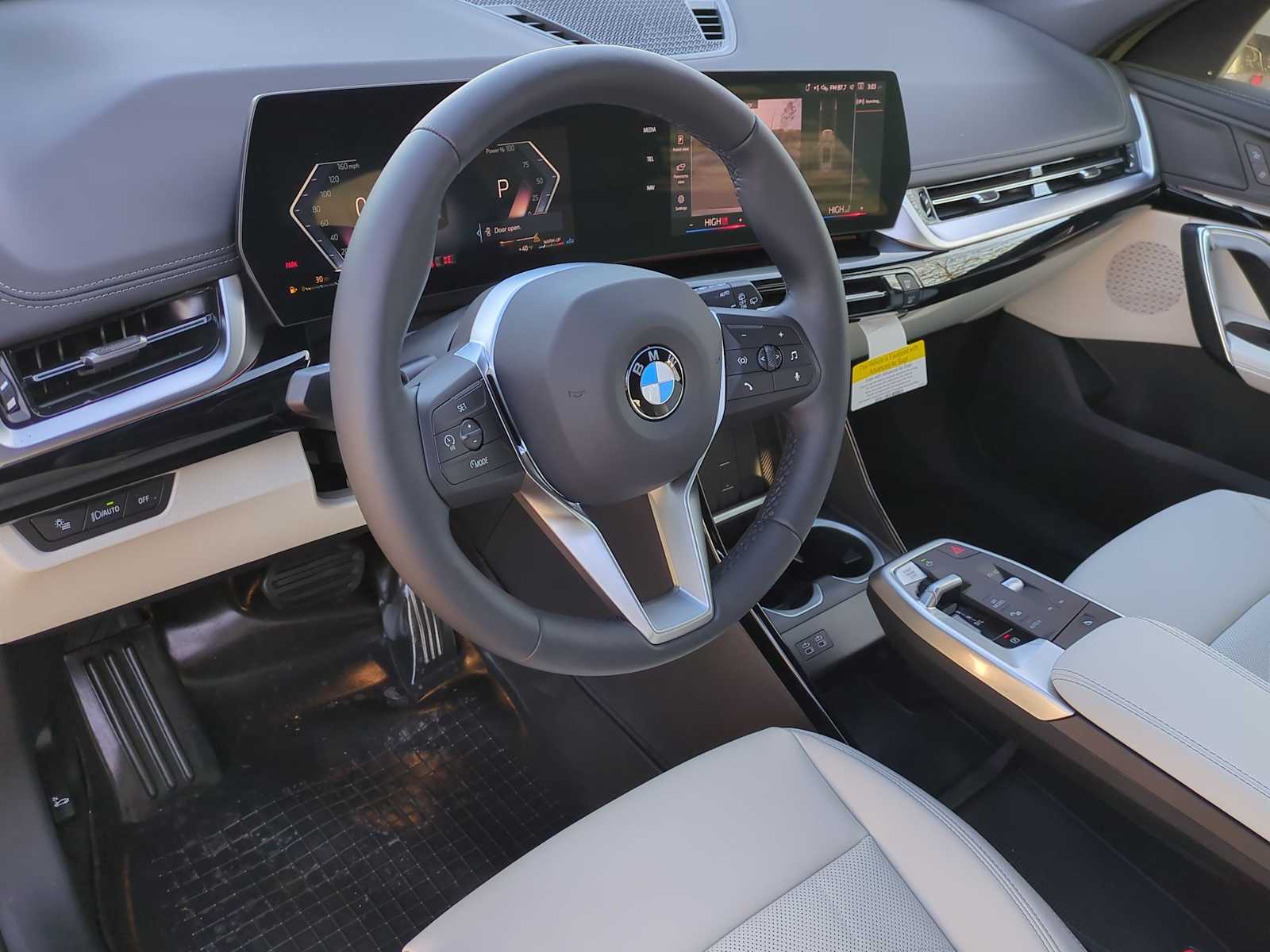 Thumbnail: 2026 BMW X1 - 10