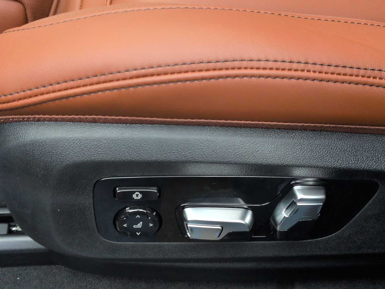 Thumbnail: 2026 BMW X7 - 18