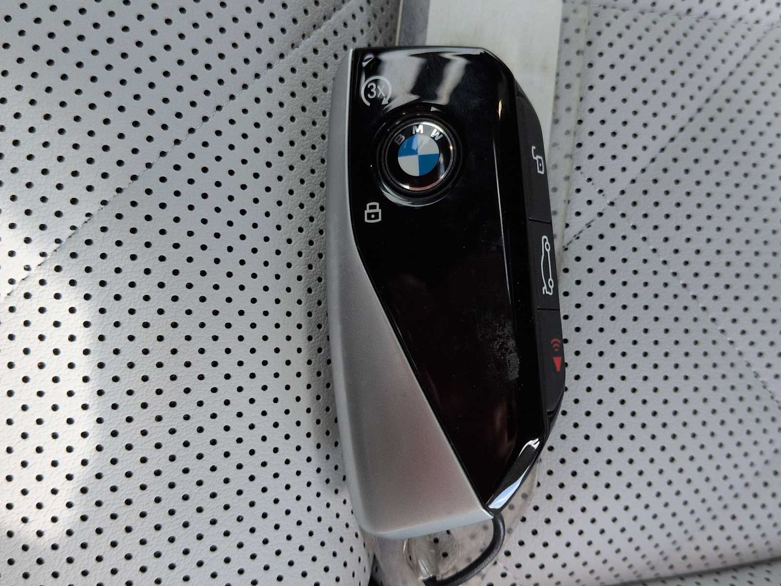 Thumbnail: 2026 BMW X7 - 37