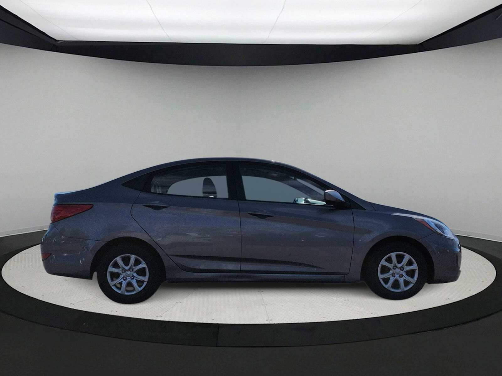 Thumbnail: 2014 Hyundai Accent - 9