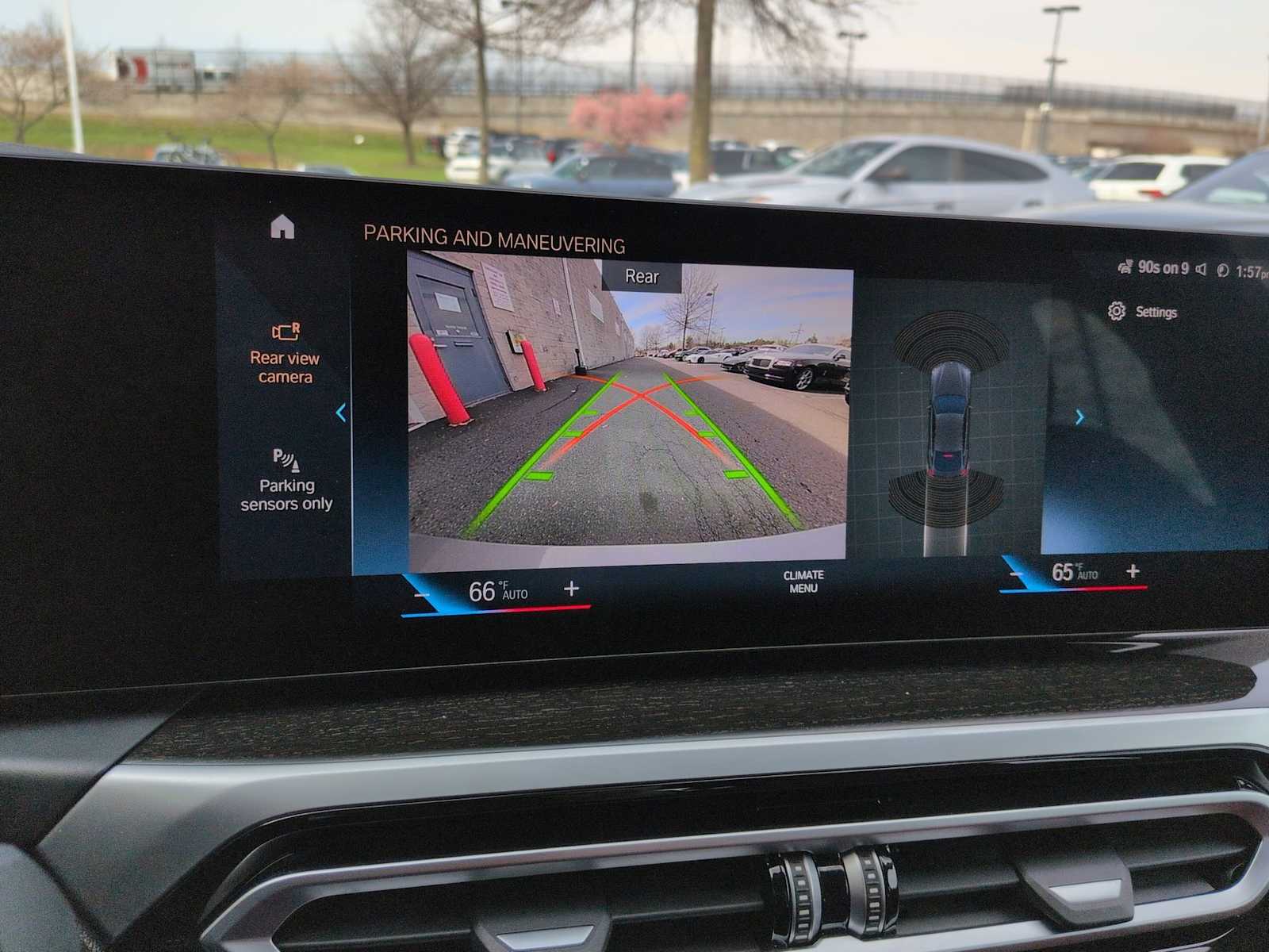 Thumbnail: 2023 BMW i4 - 32