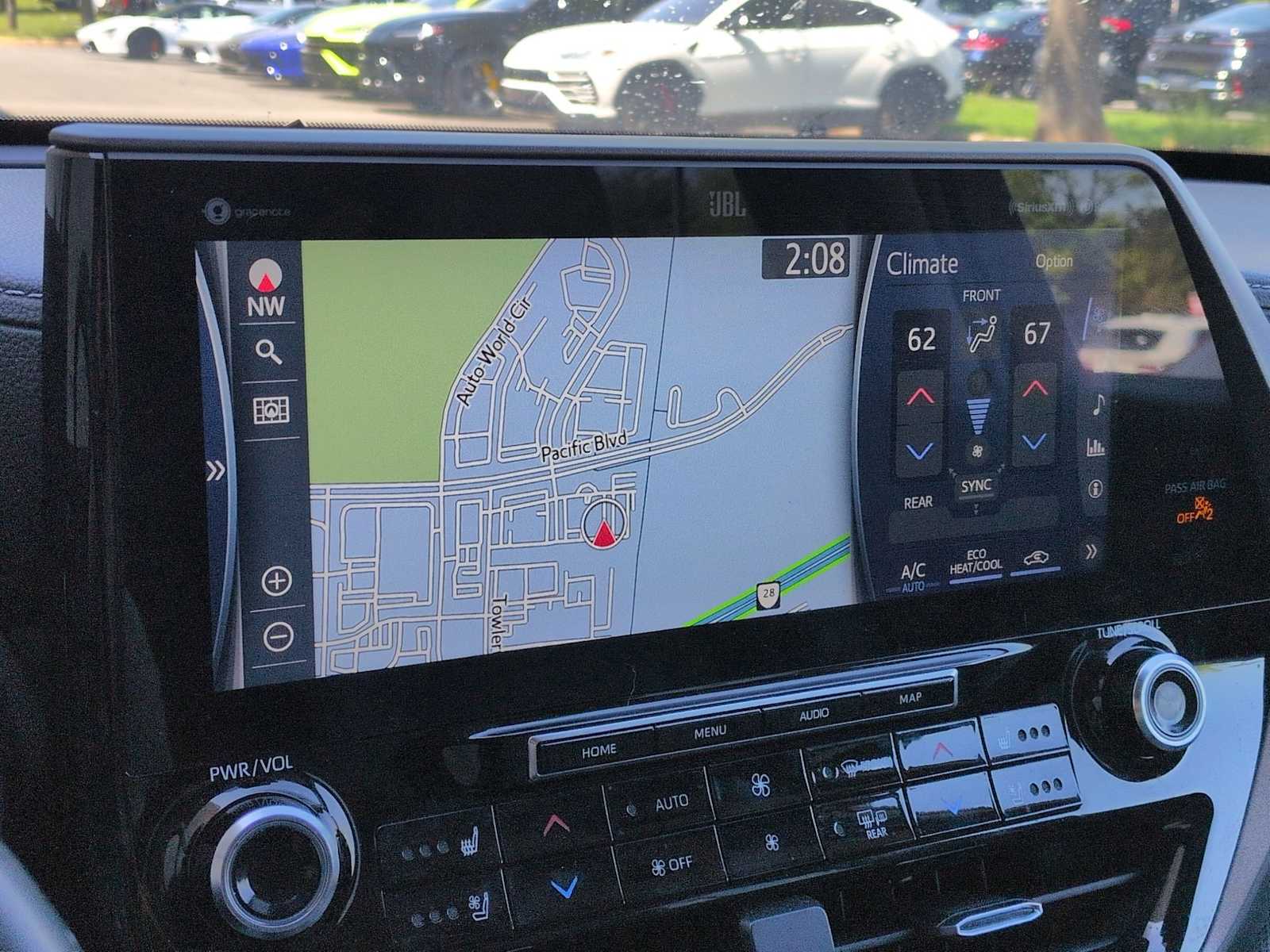 Thumbnail: 2021 Toyota Highlander - 31