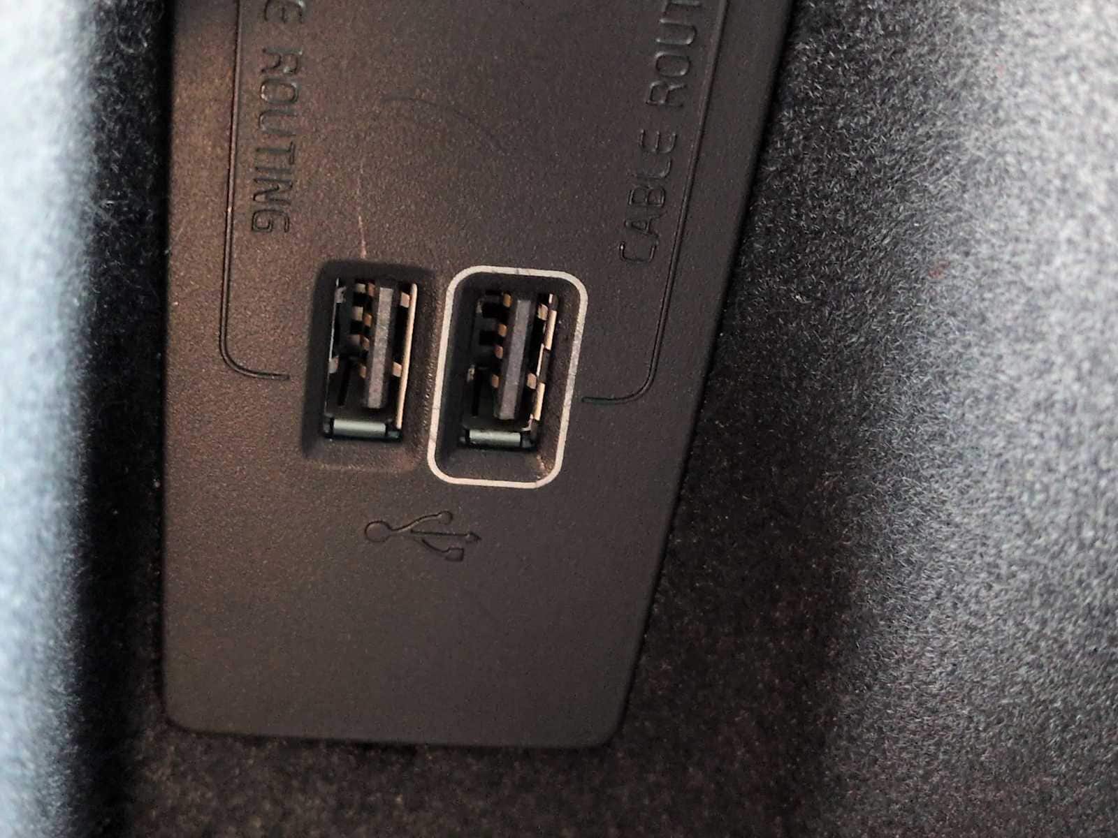 Thumbnail: 2021 Volvo XC60 - 33