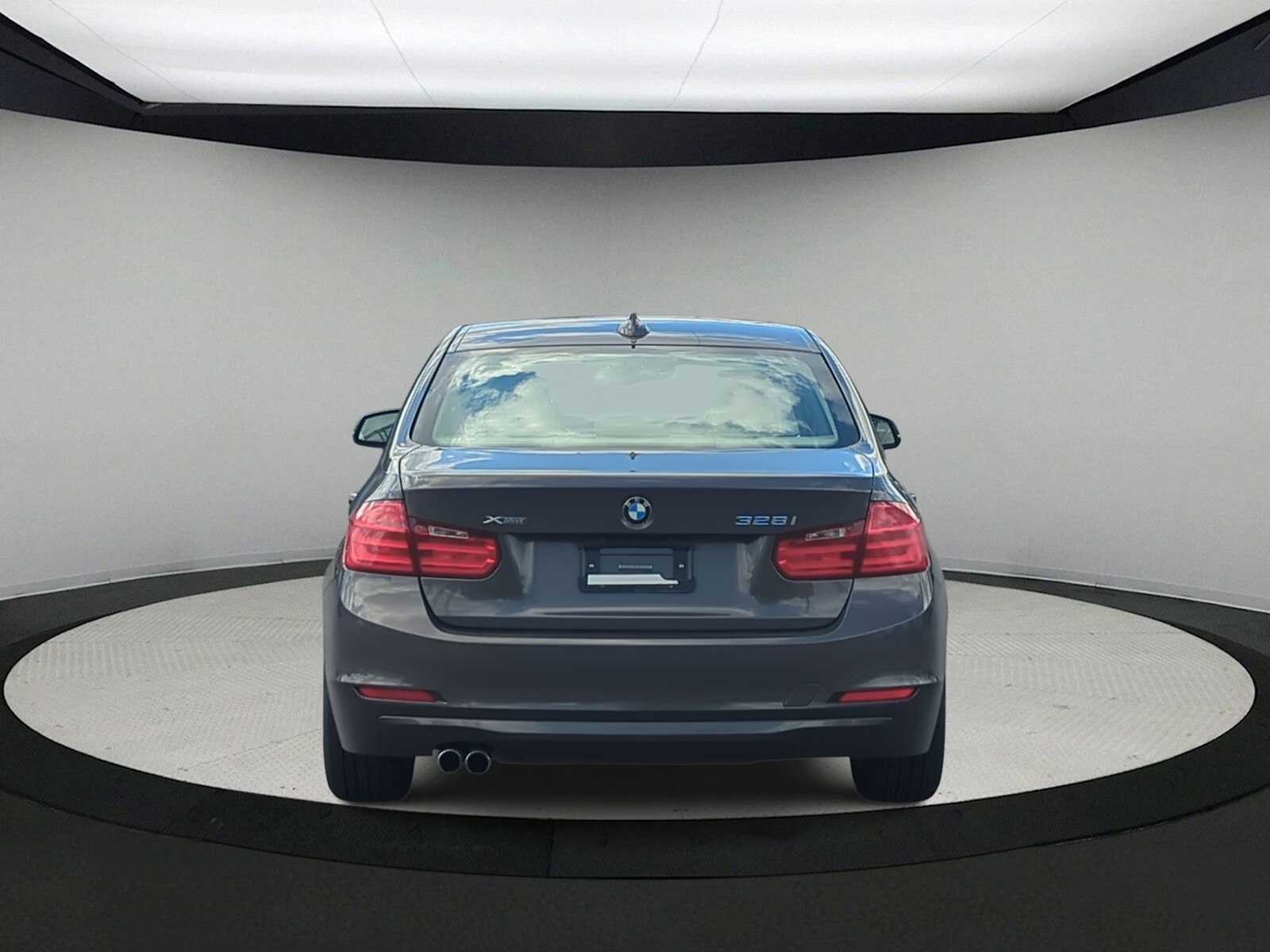 Thumbnail: 2015 BMW 3 Series - 7