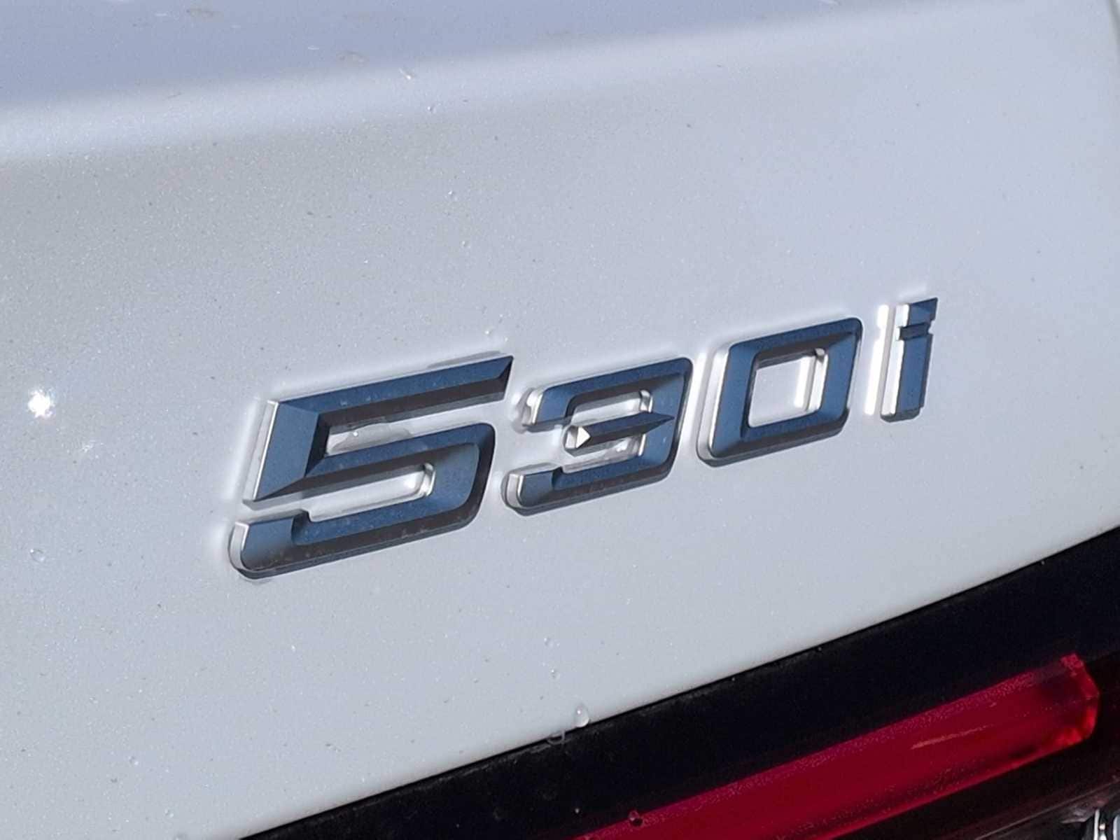 Thumbnail: 2026 BMW 5 Series - 13