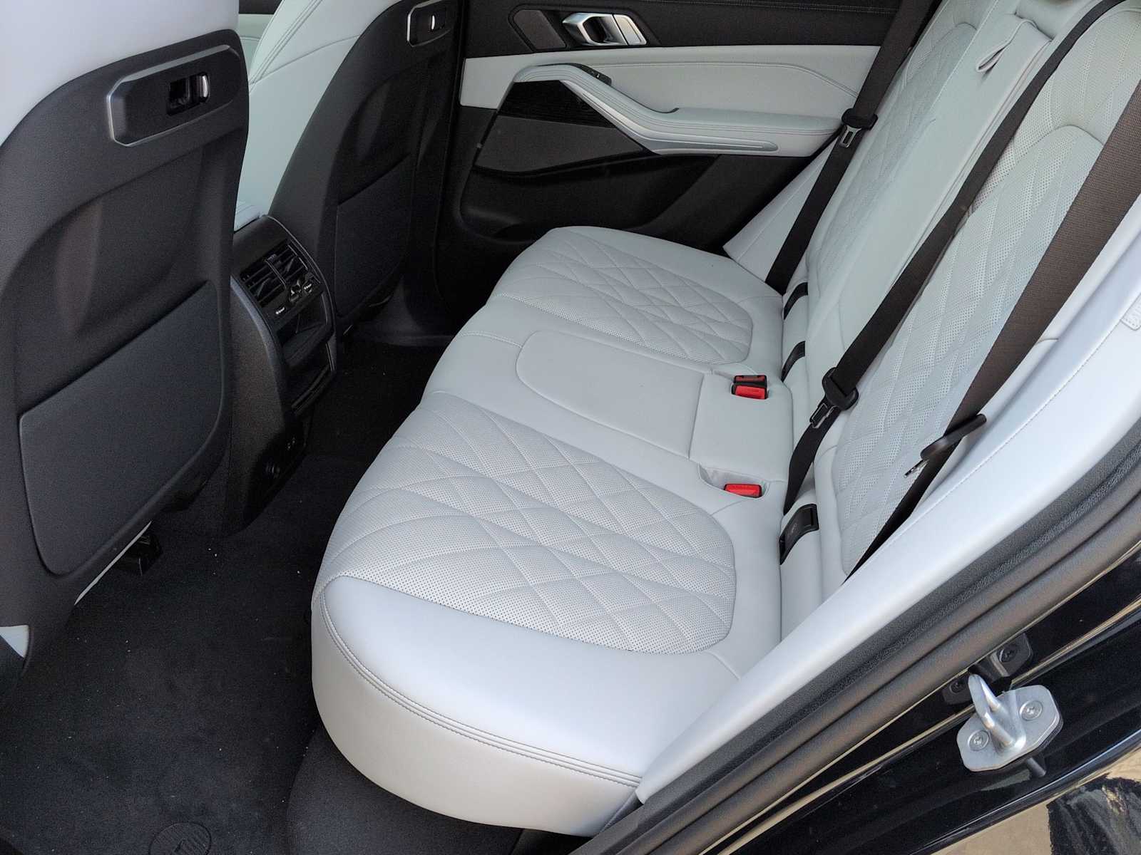 Thumbnail: 2026 BMW X5 - 21