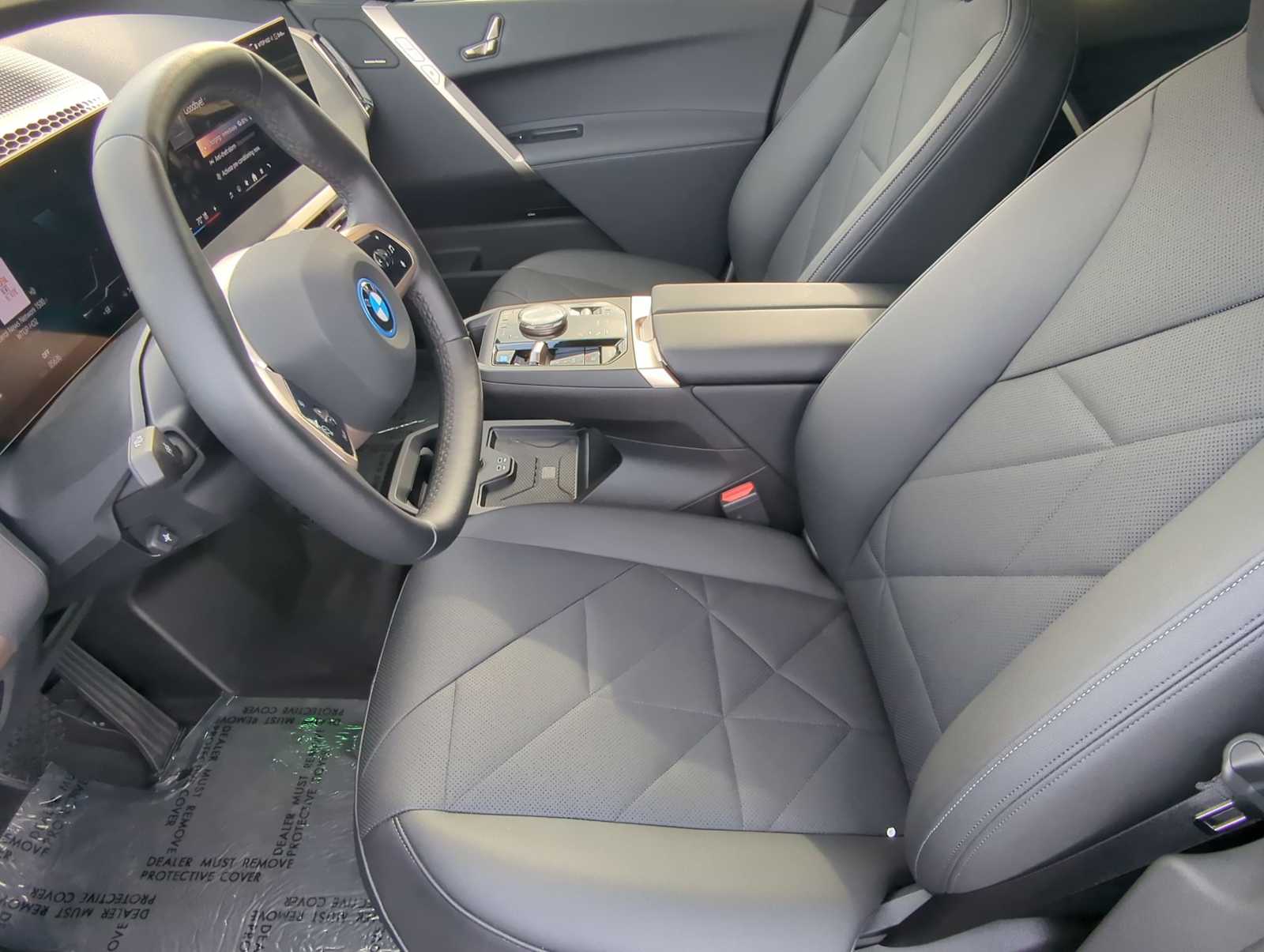 Thumbnail: 2025 BMW iX - 10