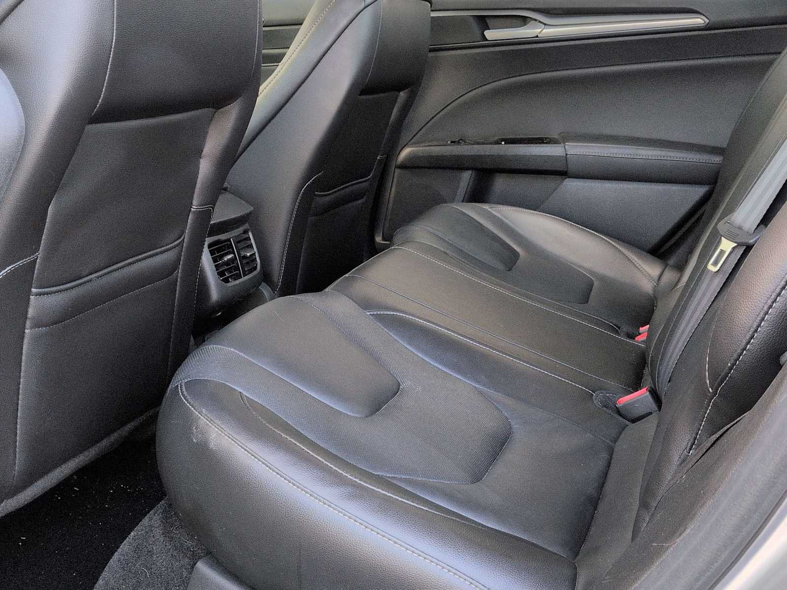 Thumbnail: 2014 Ford Fusion - 21
