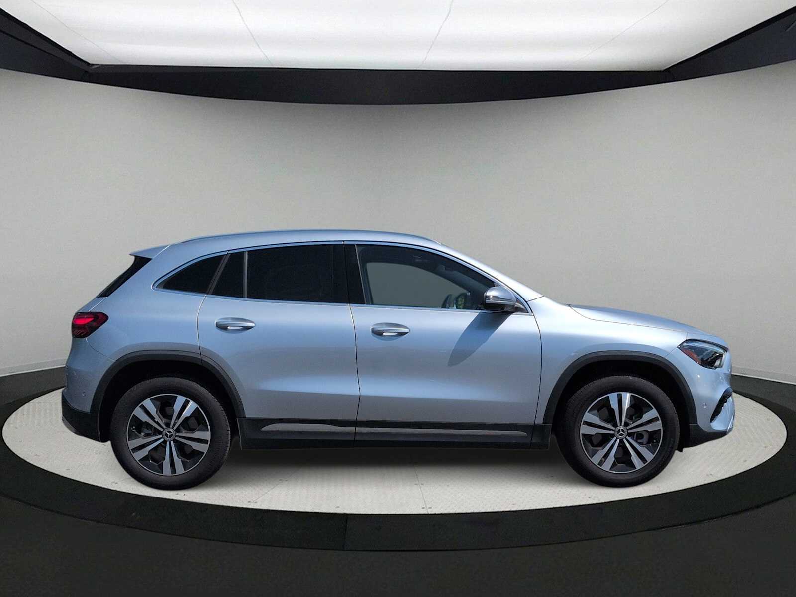 Thumbnail: 2026 Mercedes-Benz GLA - 9