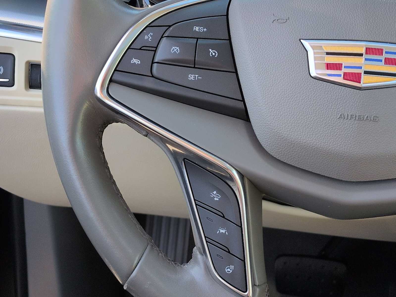 Thumbnail: 2019 Cadillac XT5 - 24