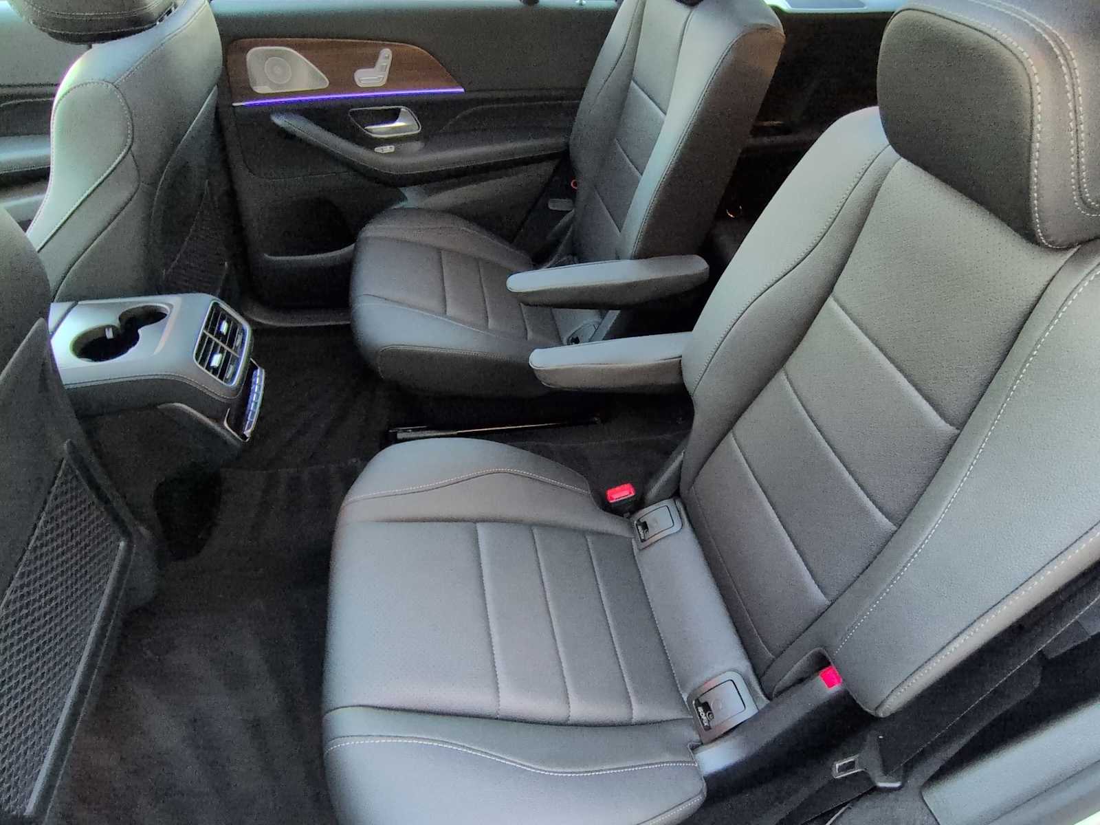 Thumbnail: 2025 Mercedes-Benz GLS - 21