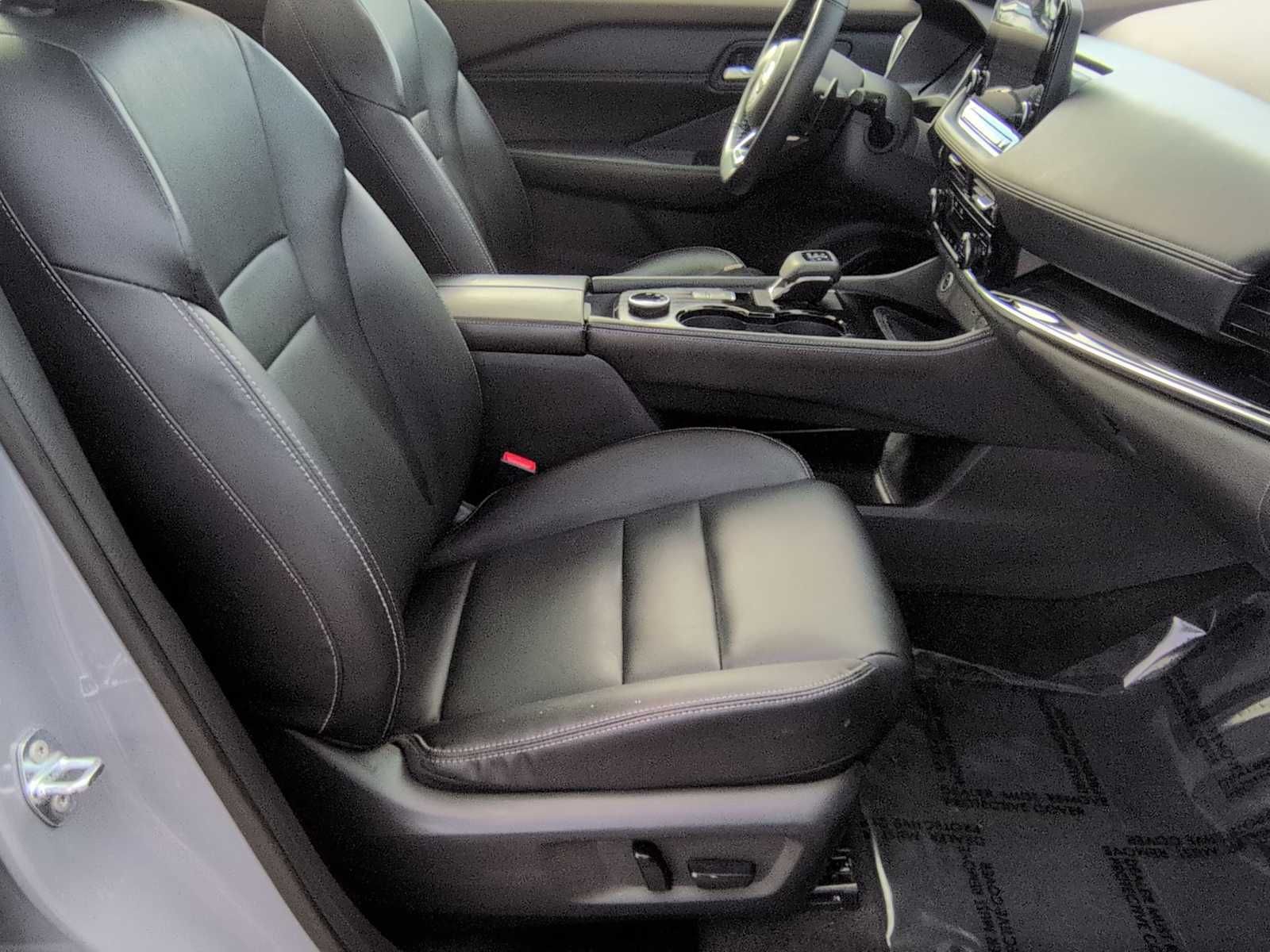 Thumbnail: 2022 Nissan Rogue - 24