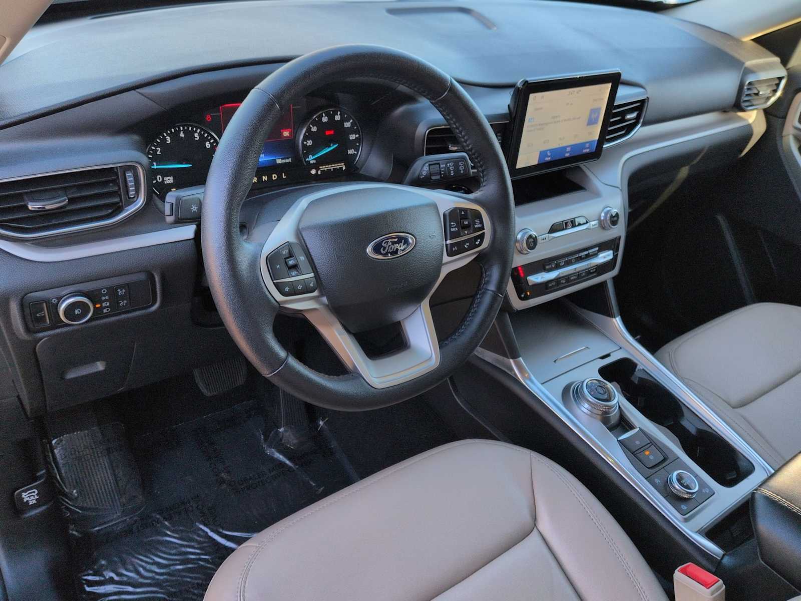 Thumbnail: 2023 Ford Explorer - 10