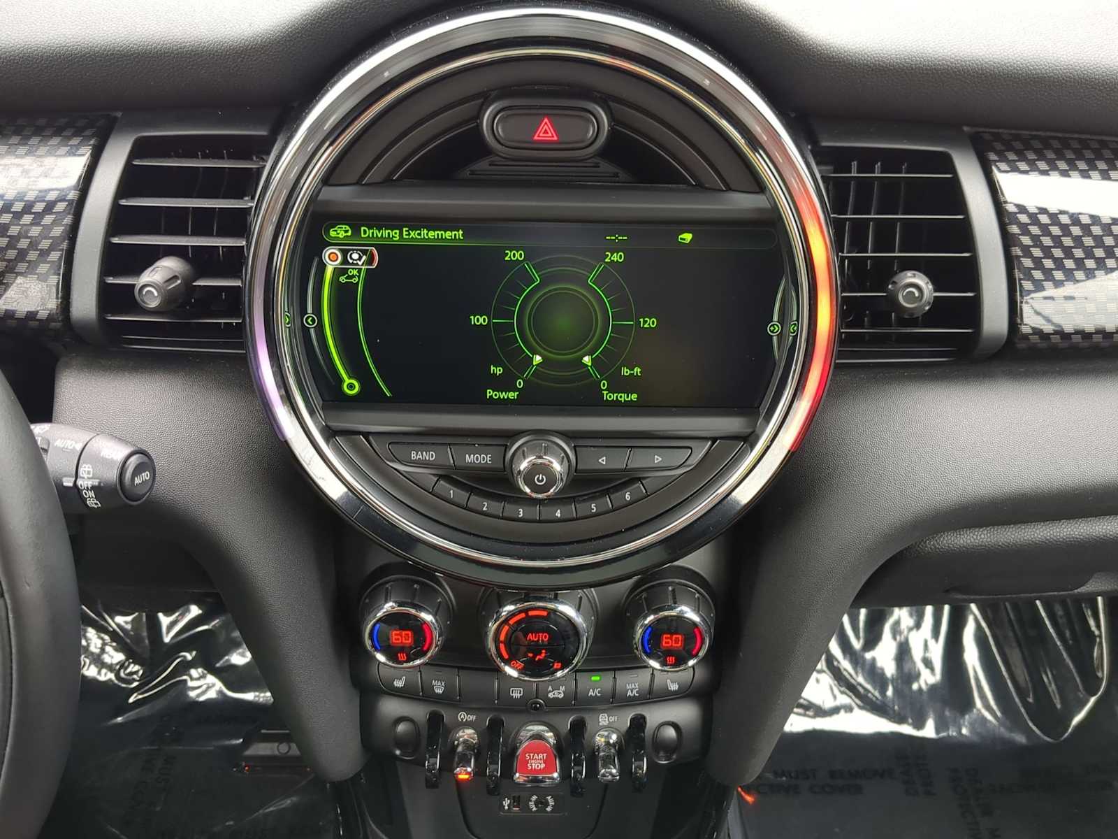 Thumbnail: 2017 MINI Cooper Hardtop - 28