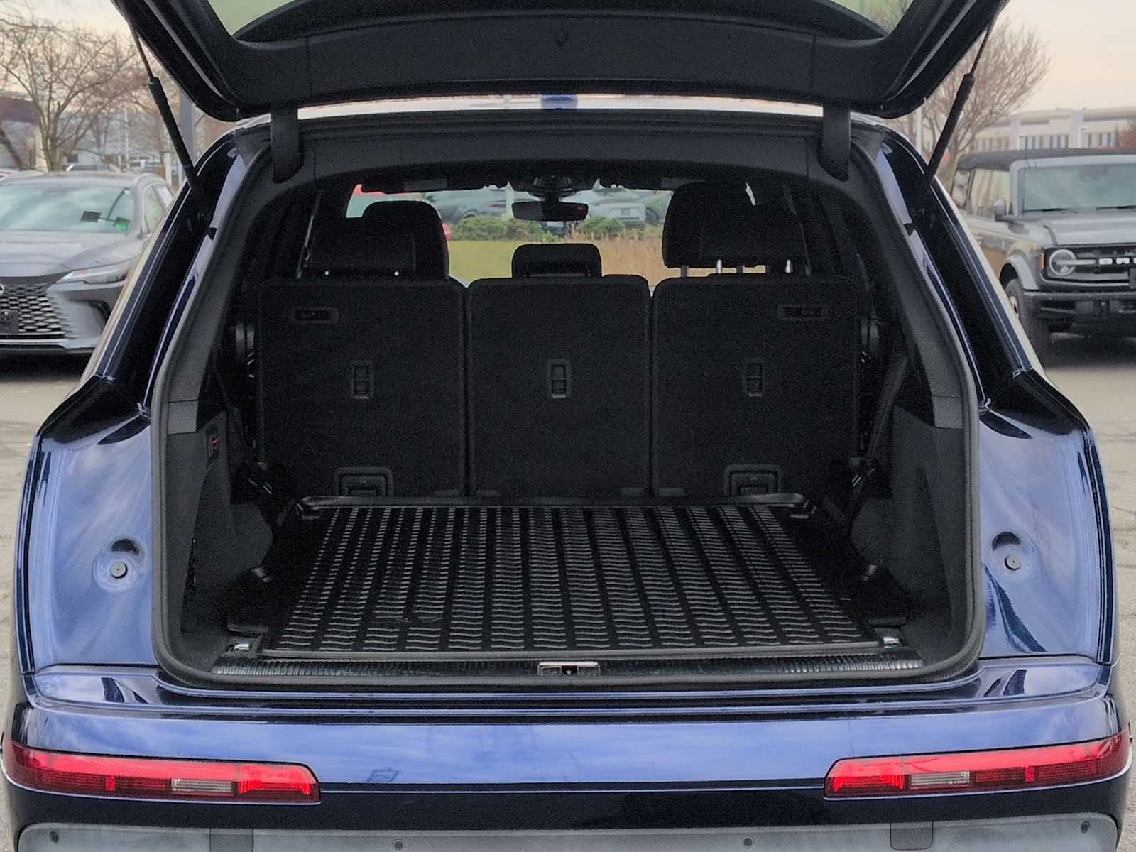 Thumbnail: 2020 Audi Q7 - 35