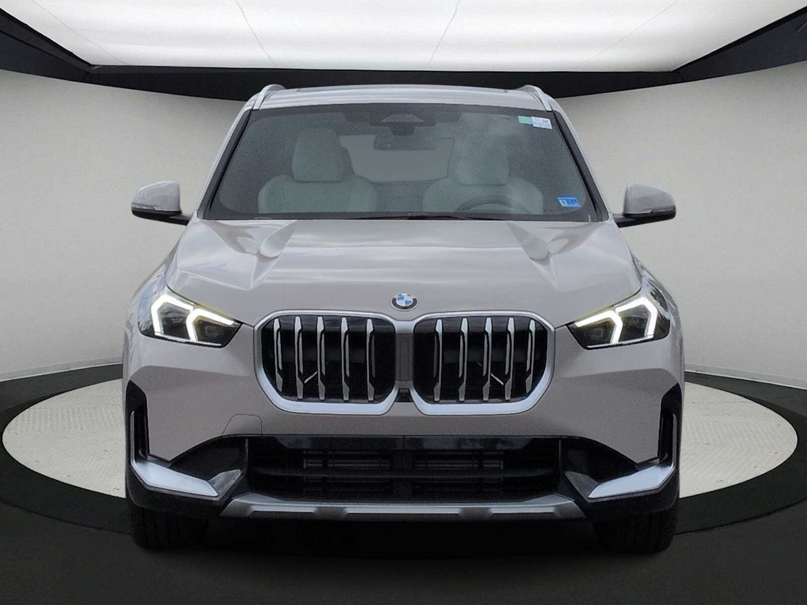 Thumbnail: 2026 BMW X1 - 3