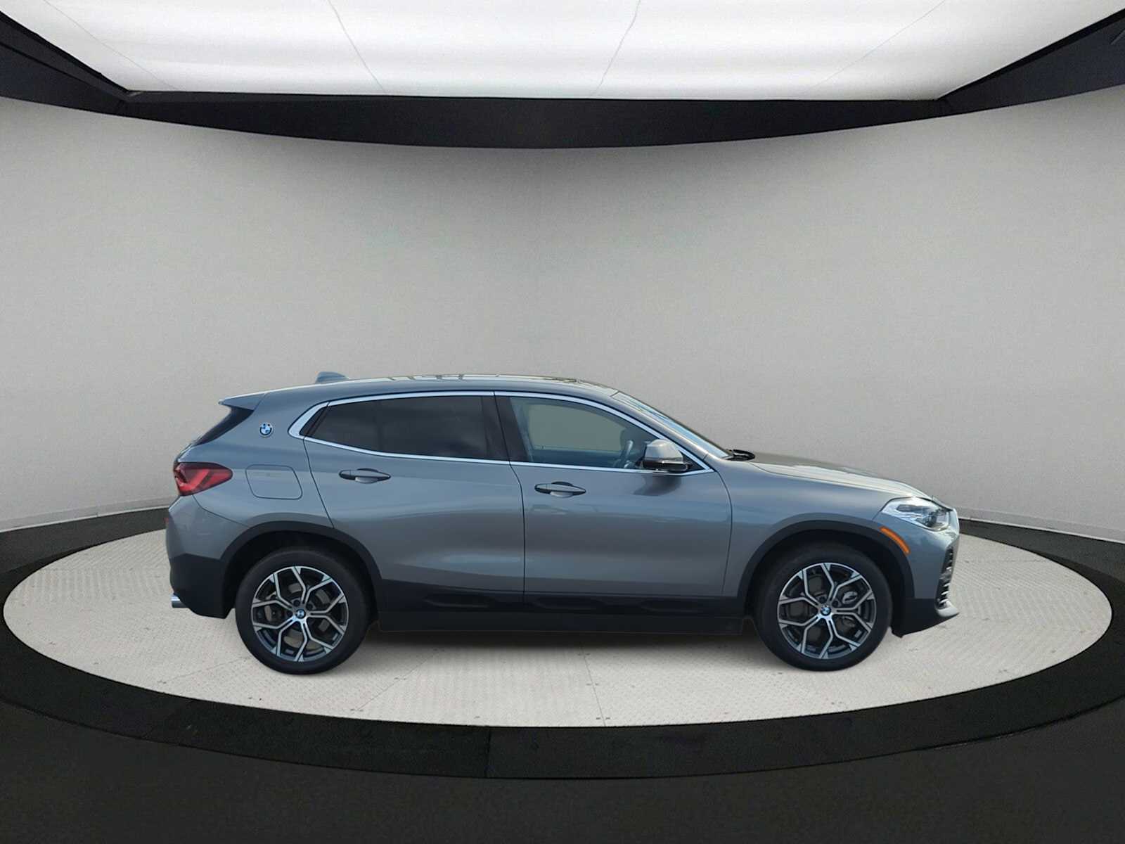Thumbnail: 2023 BMW X2 - 9