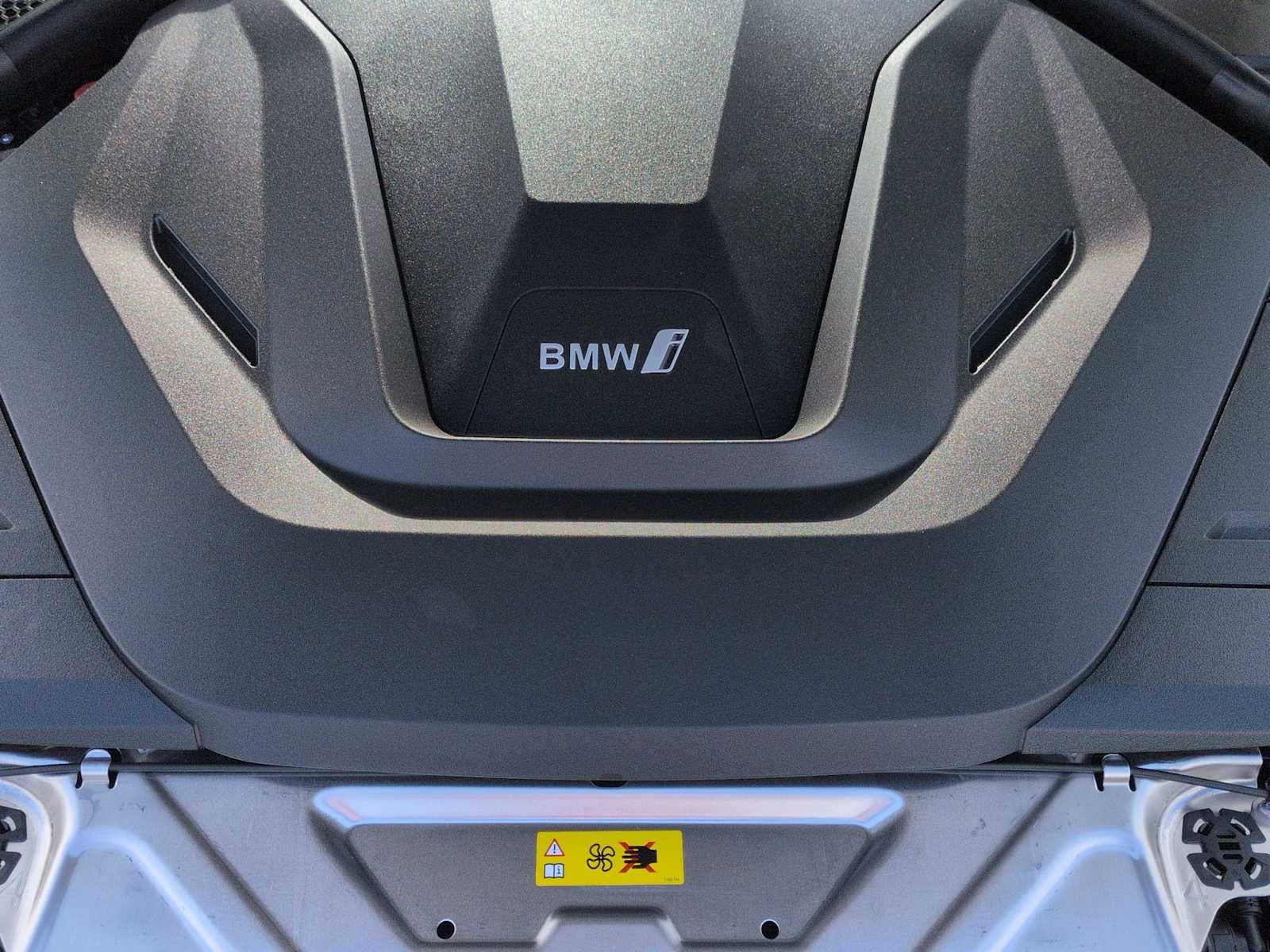 Thumbnail: 2026 BMW i4 - 15